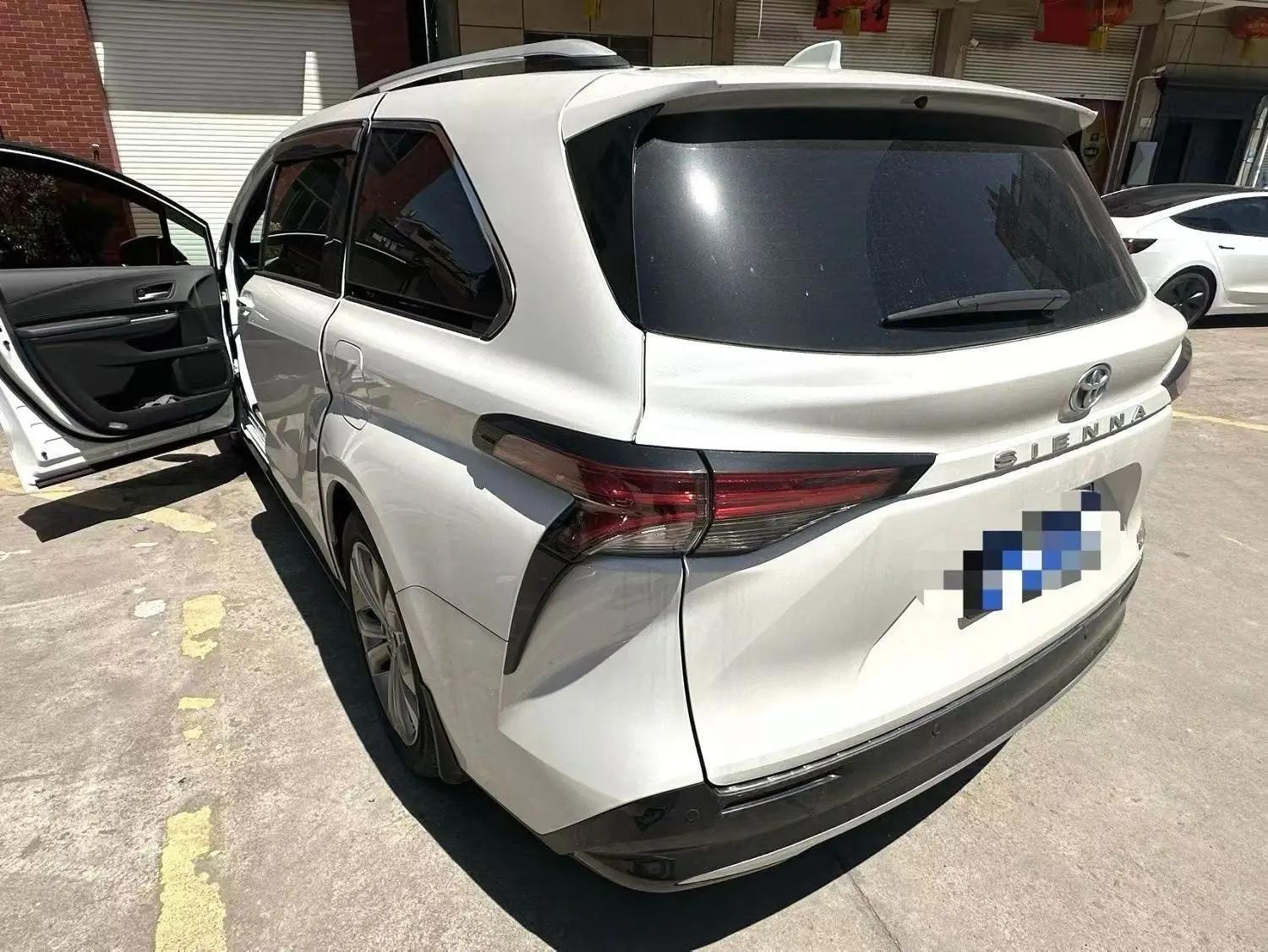 Toyota 2023 Sienna 2.5 CVT Prestige Automatic 6