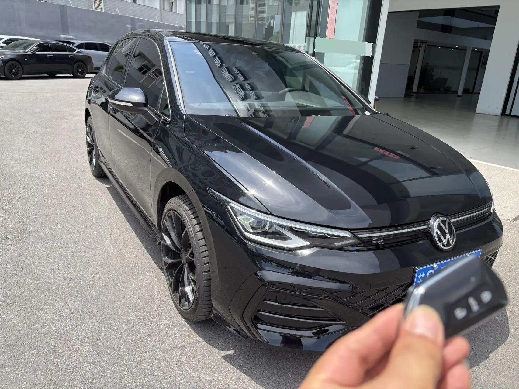 Volkswagen 2025 Golf 8 R-Line 1.5TSI 300TSI Automatic 3