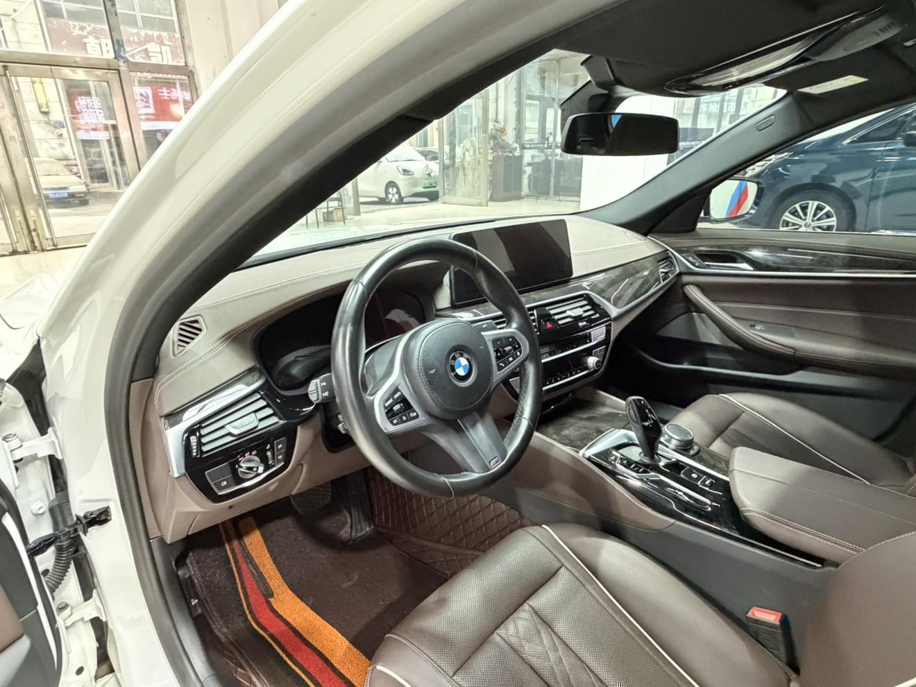 BMW 5 Series 2022 Change 2 525Li M Sports Suit 10