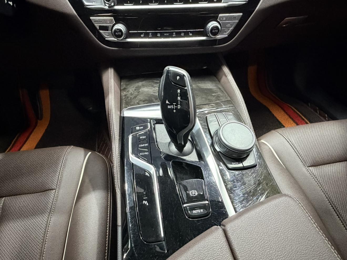 BMW 5 Series 2022 Change 2 525Li M Sports Suit 13