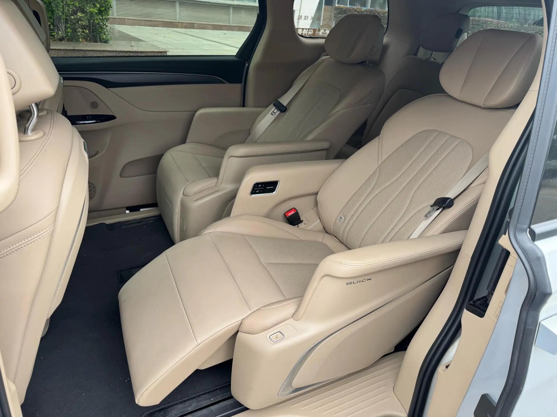 Buick 2025 GL8 Land Luxury 1.5T Prestige 7-Seater Automatic 4