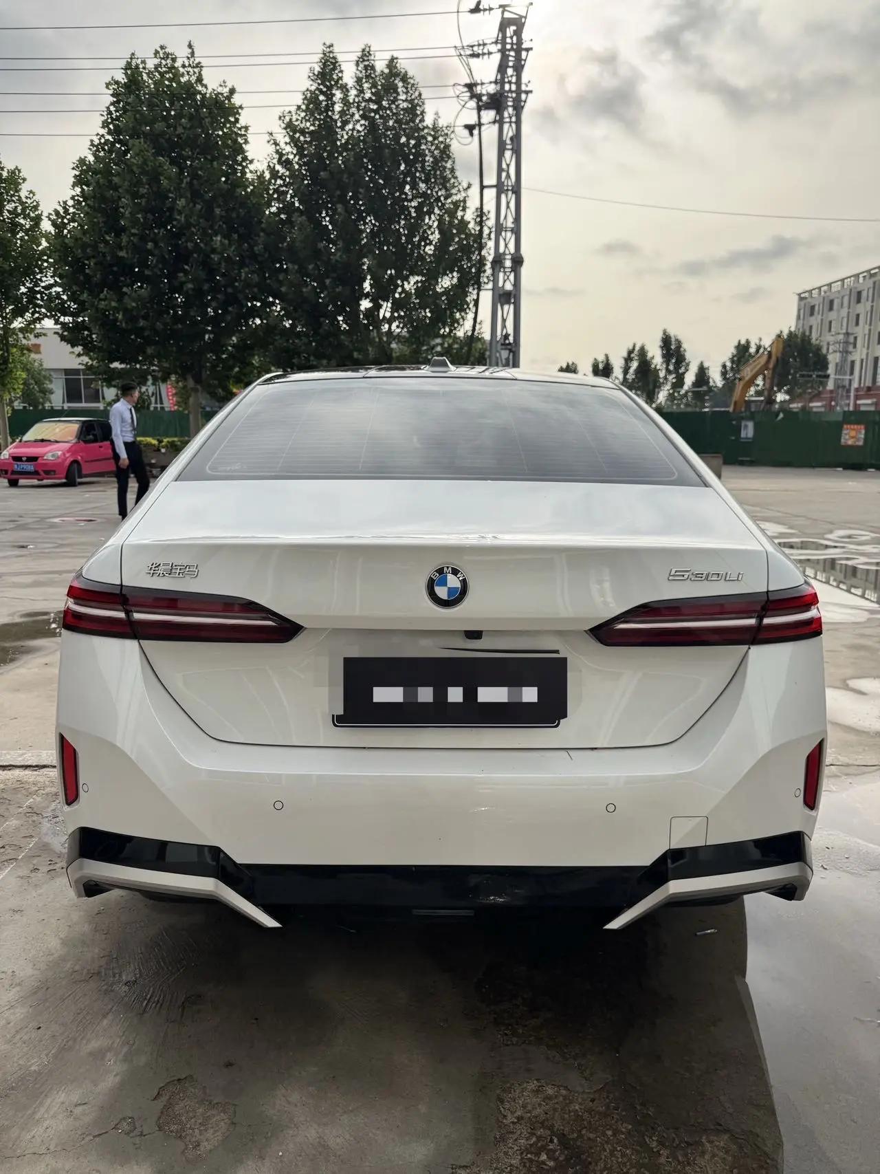 BMW 5 Series 2025 Model 530Li 48V 2.0T Luxury Version M Sport Package Automatic 3