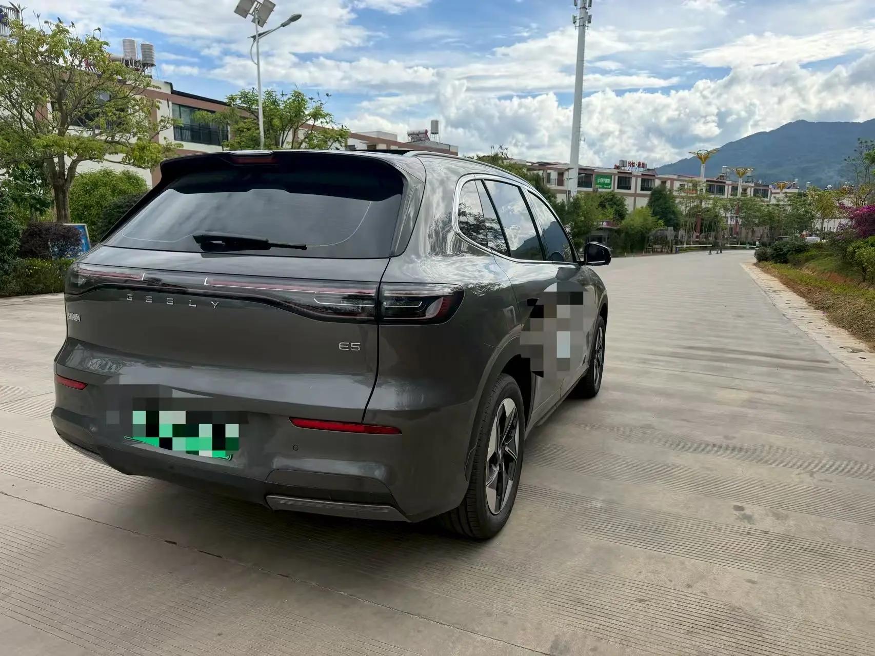 Geely Galaxy 2026 E 5 610km Discovery Edition Automatic Gear 5