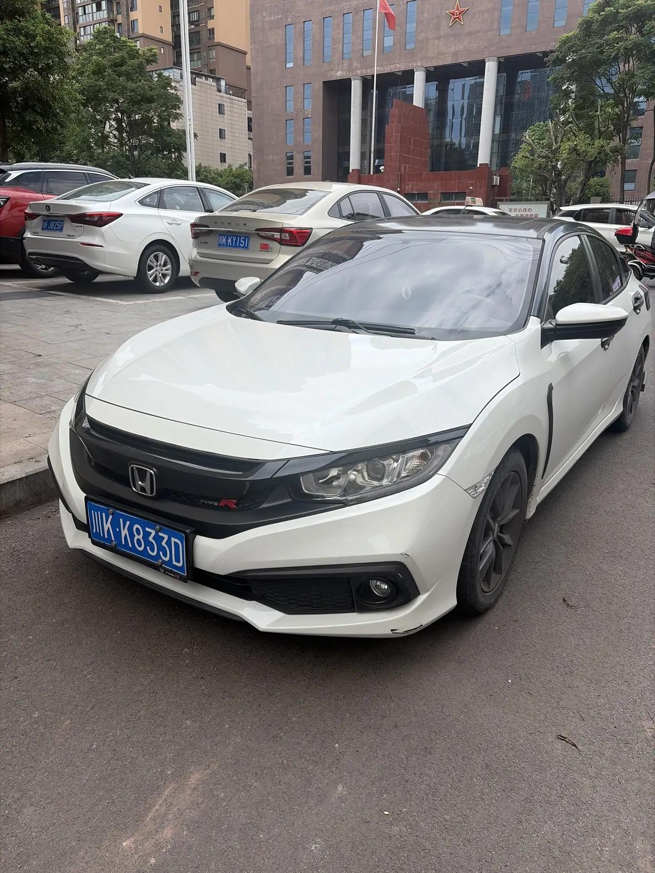 Civic 2019 180TURBO CVT still moving version national v