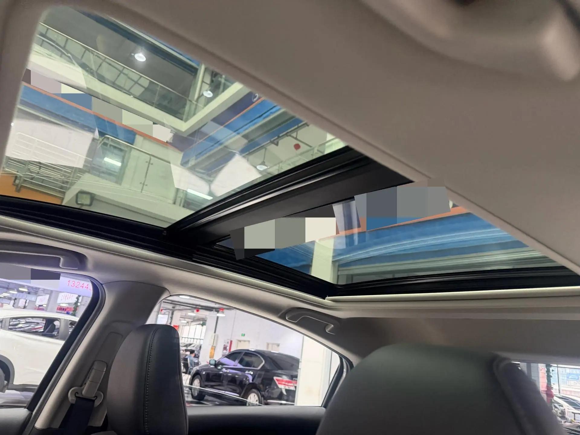 Vezel 2020 1.5L CVT Pioneer Edition 10