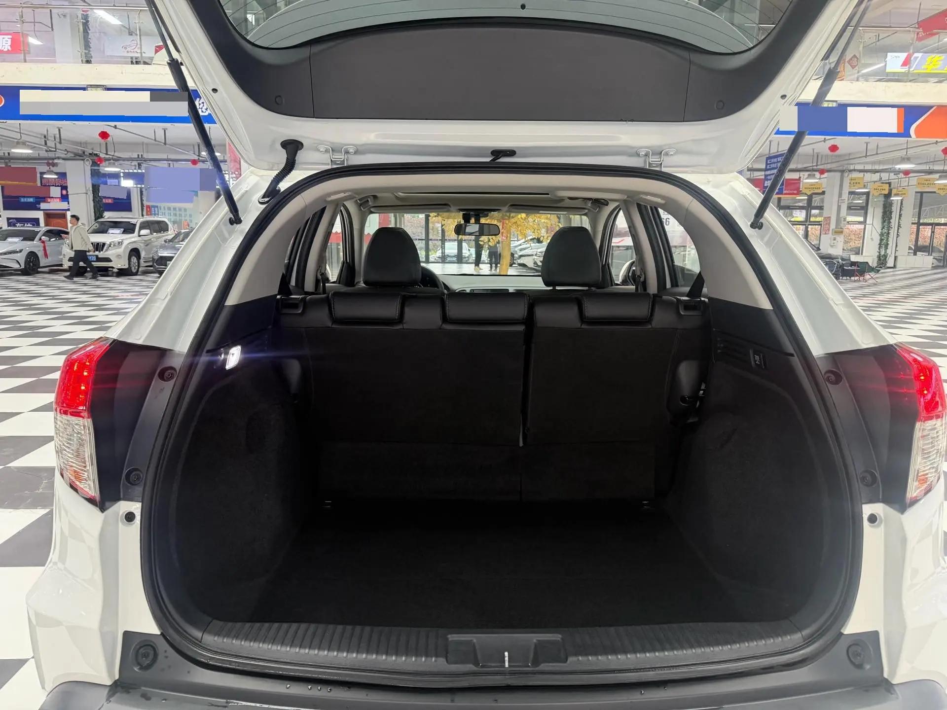 Vezel 2020 1.5L CVT Pioneer Edition 8