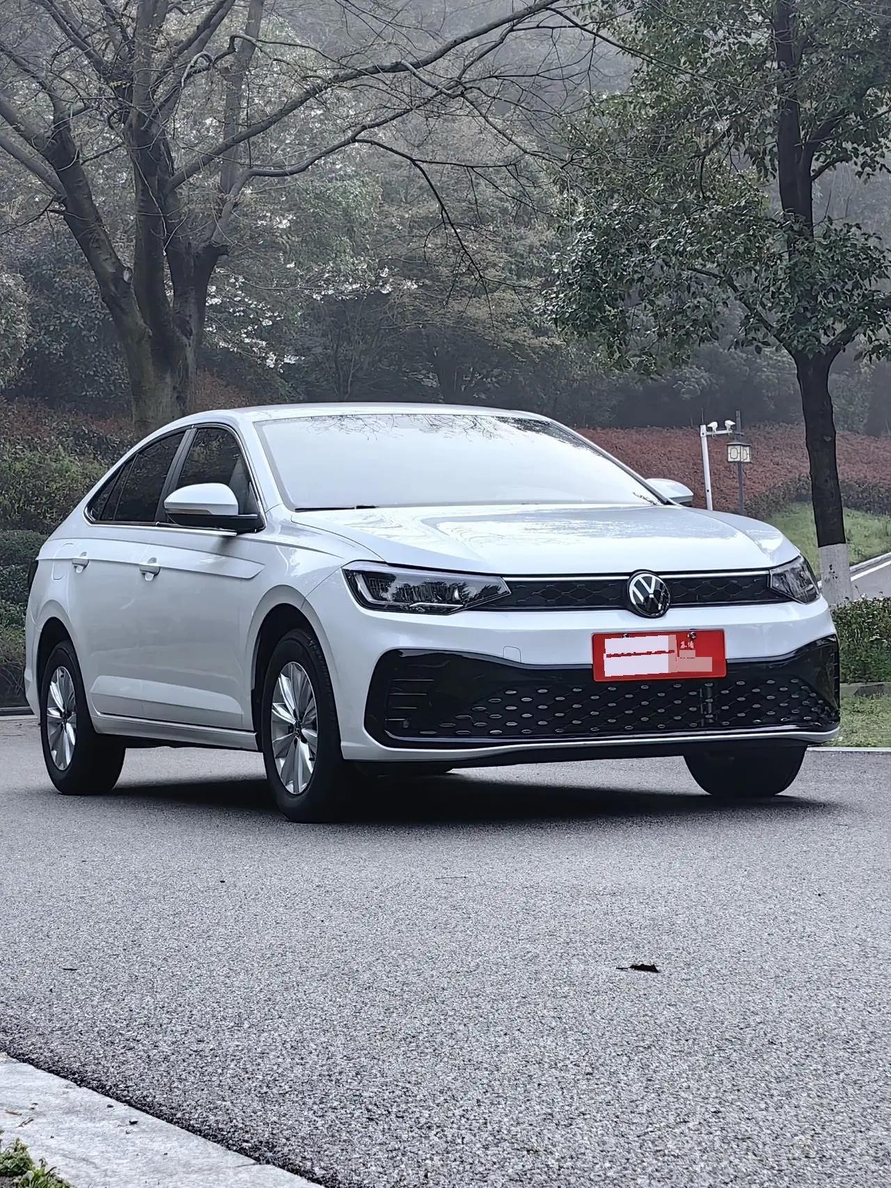 Volkswagen 2025 Lavida New Entry 1.5 Outstanding New Edition Automatic 3