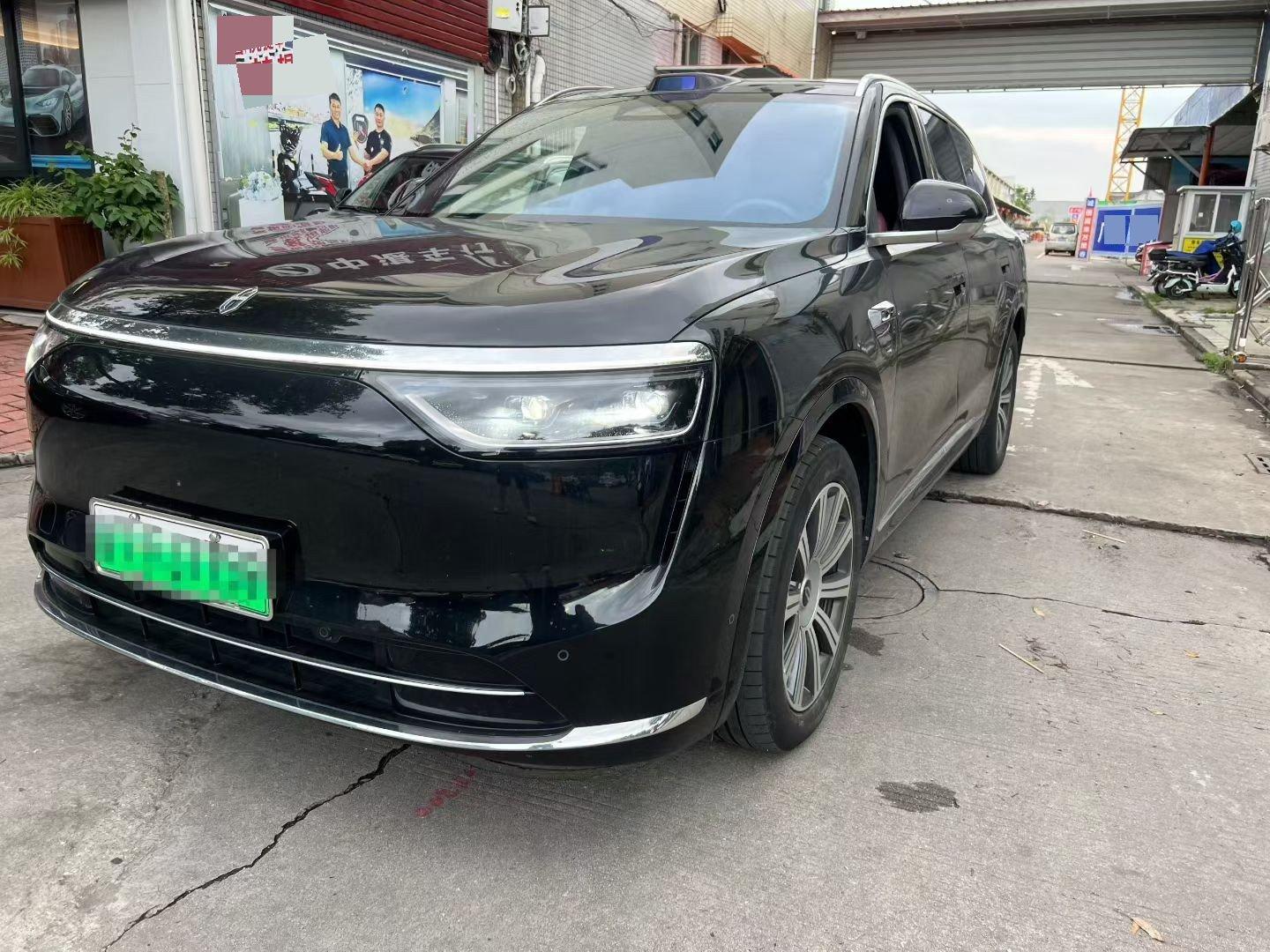 AITO M8 2025 extended range Max version 53.4kWh 6-seat version