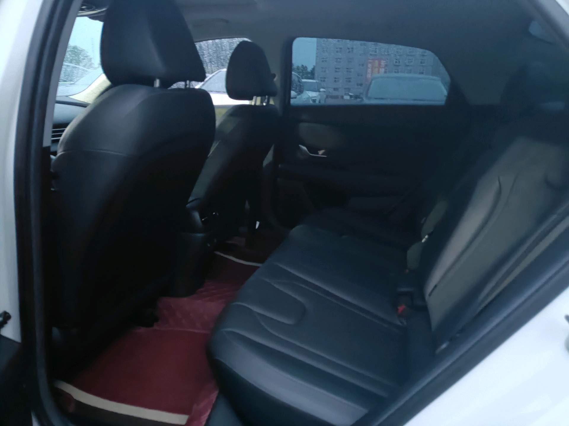 Elantra 2023 1.5L CVT LUX Premium Edition 4