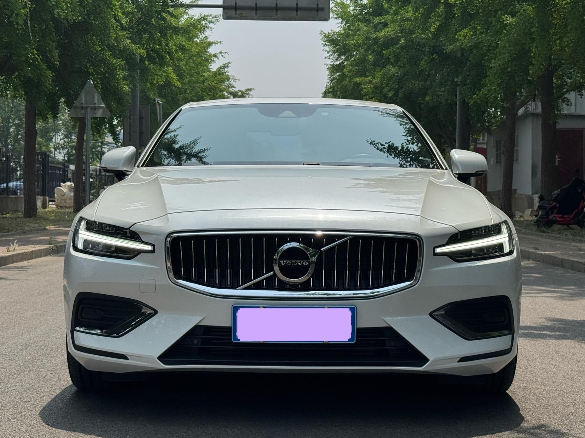 Volvo S60 2020 T4 Zhiyi Deluxe Edition 2