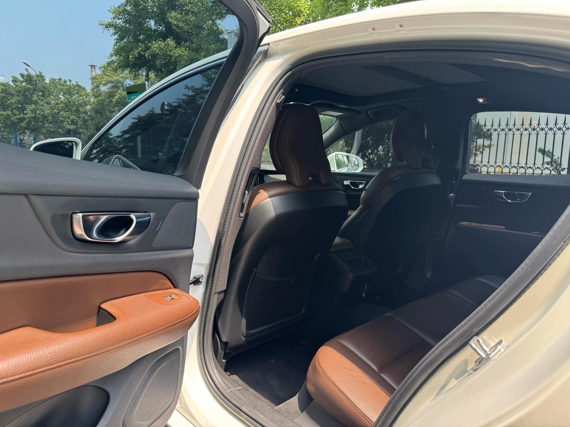 Volvo S60 2020 T4 Zhiyi Deluxe Edition 4