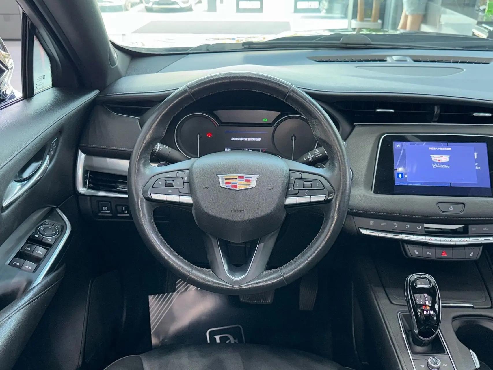 Cadillac XT4 2020 28T Two-Drive Luxury Sports 7