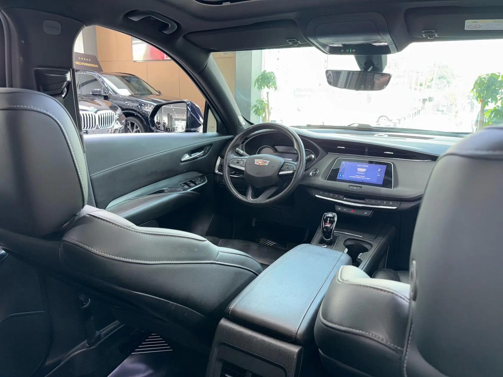 Cadillac XT4 2020 28T Two-Drive Luxury Sports 9