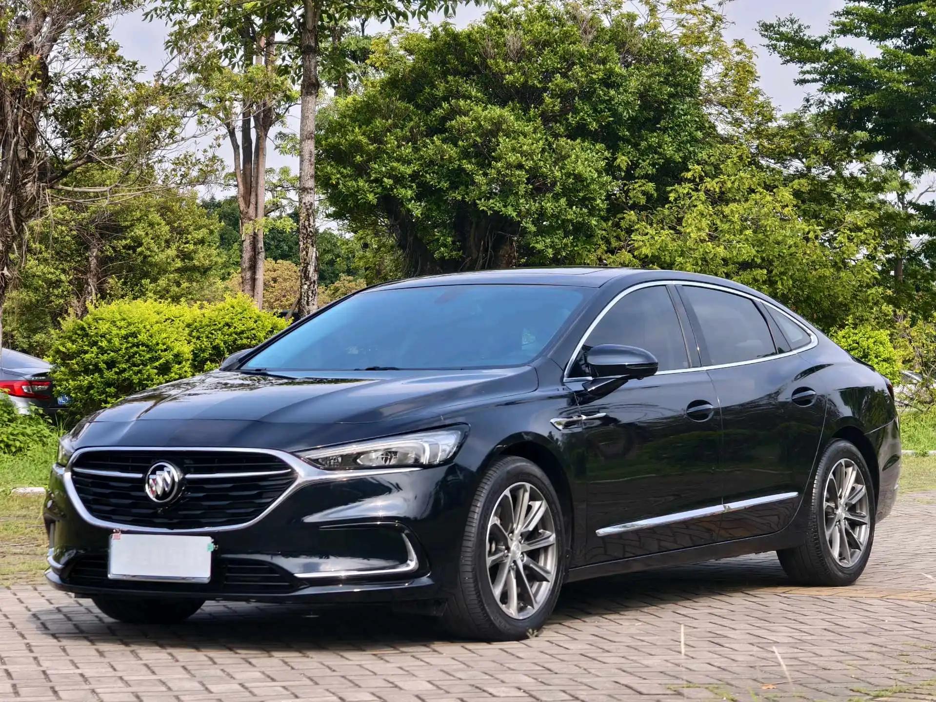 LaCrosse 2019 28T Luxury Model