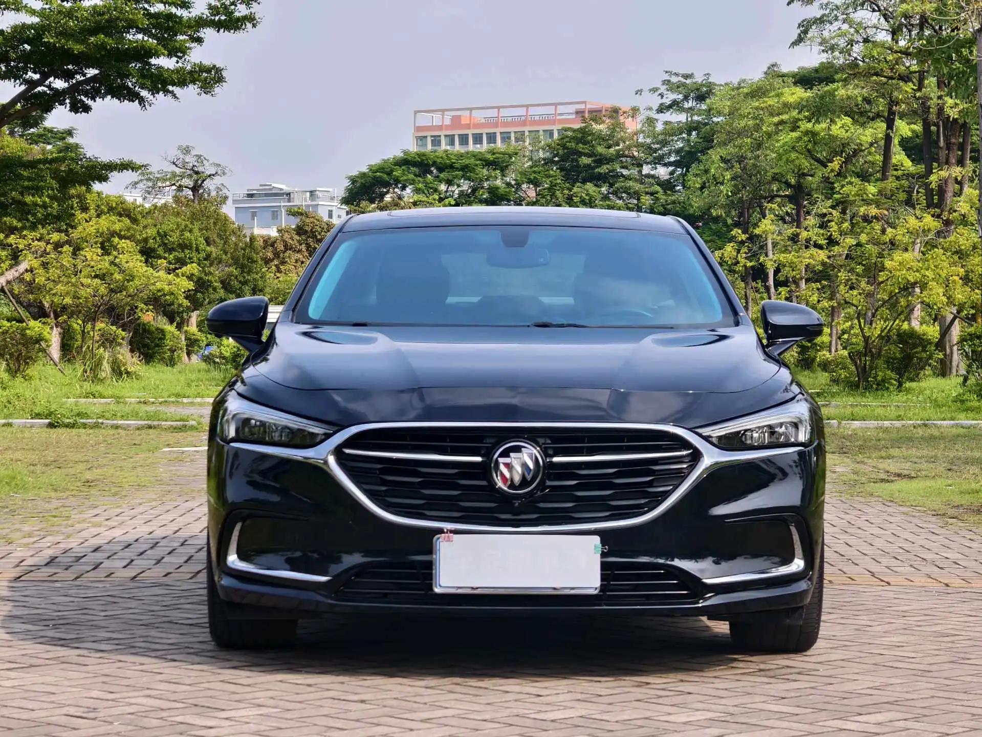 LaCrosse 2019 28T Luxury Model 2