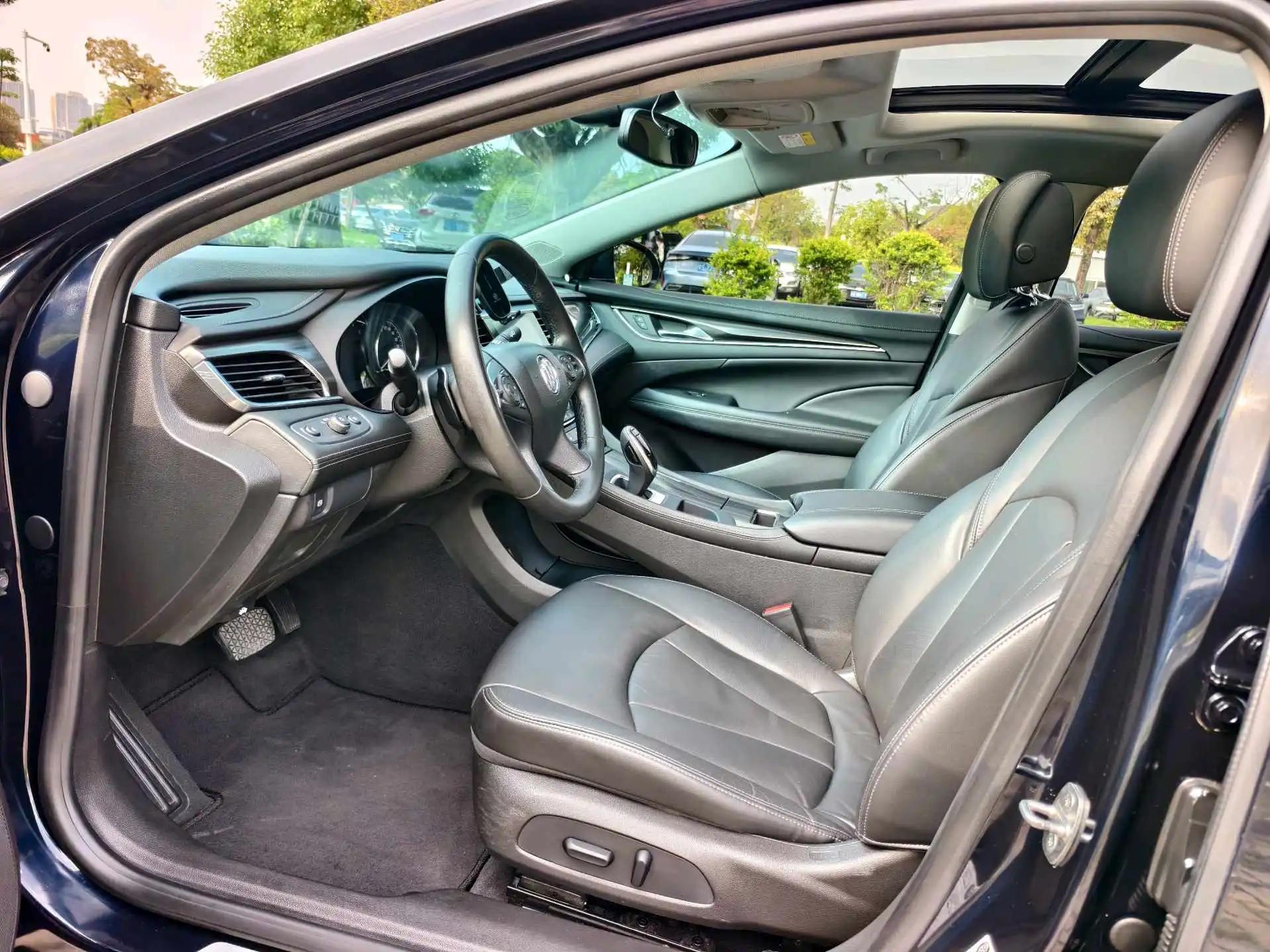 LaCrosse 2019 28T Luxury Model 4