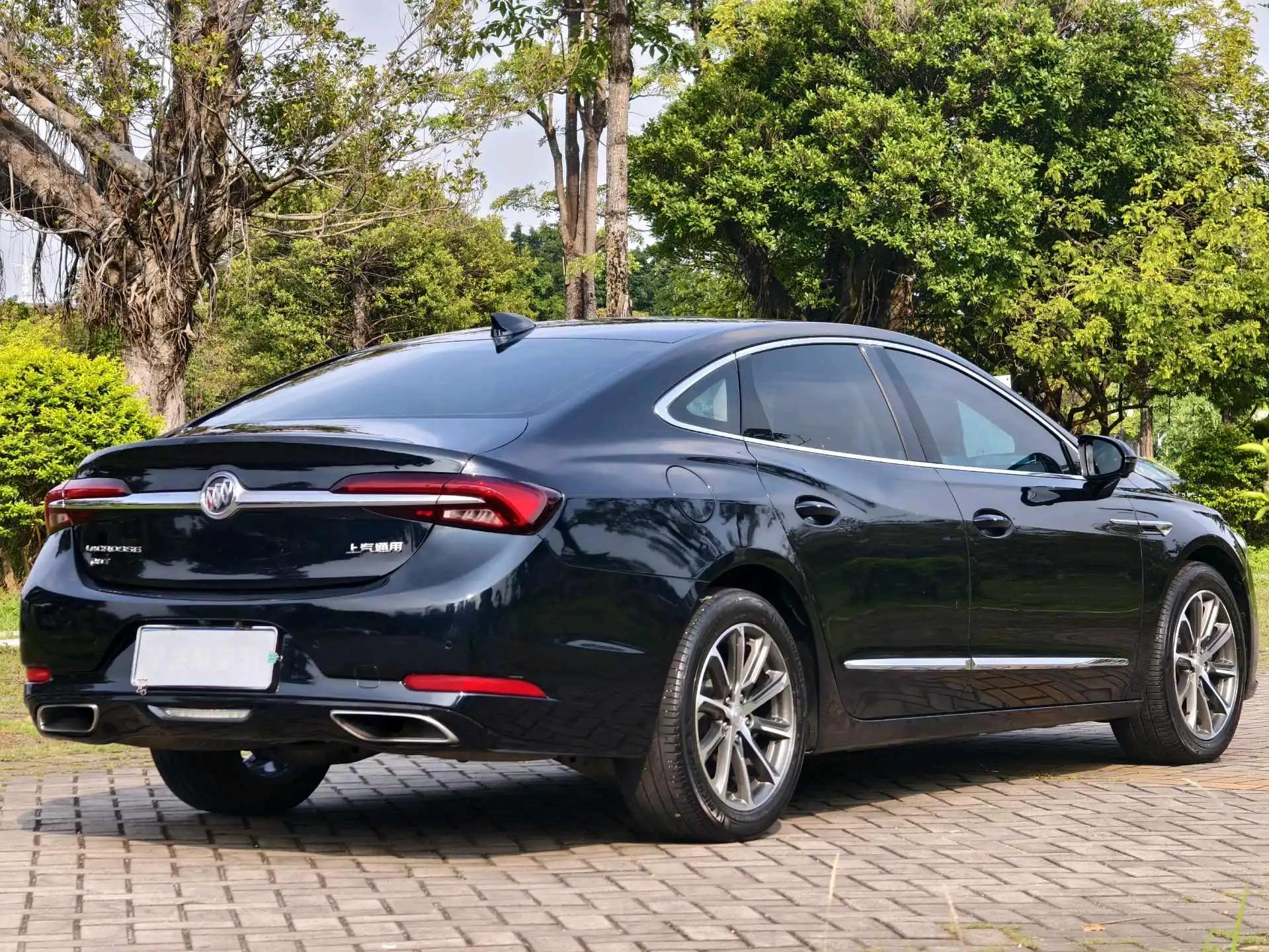LaCrosse 2019 28T Luxury Model 9