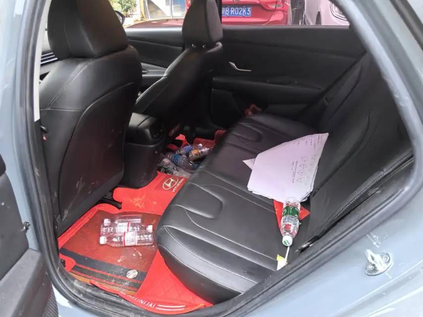 Elantra 2022 1.5L CVT LUX Premium Edition 5