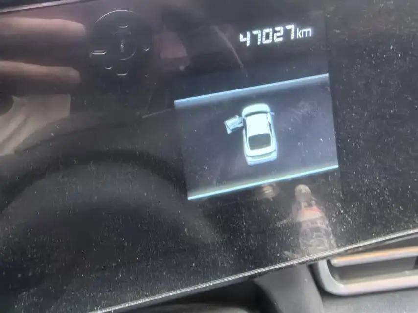 Elantra 2022 1.5L CVT LUX Premium Edition 9