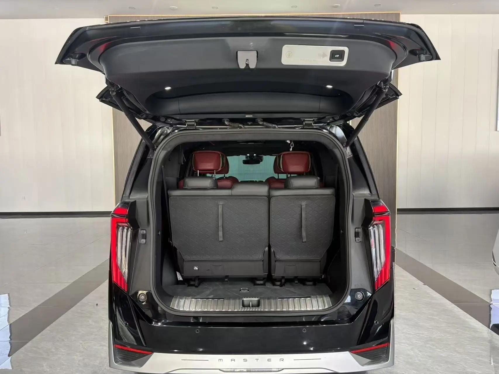 GAC Trumpchi 2024 M8 2.0T 400T Grand Master Series Pioneer Edition Automatic 4