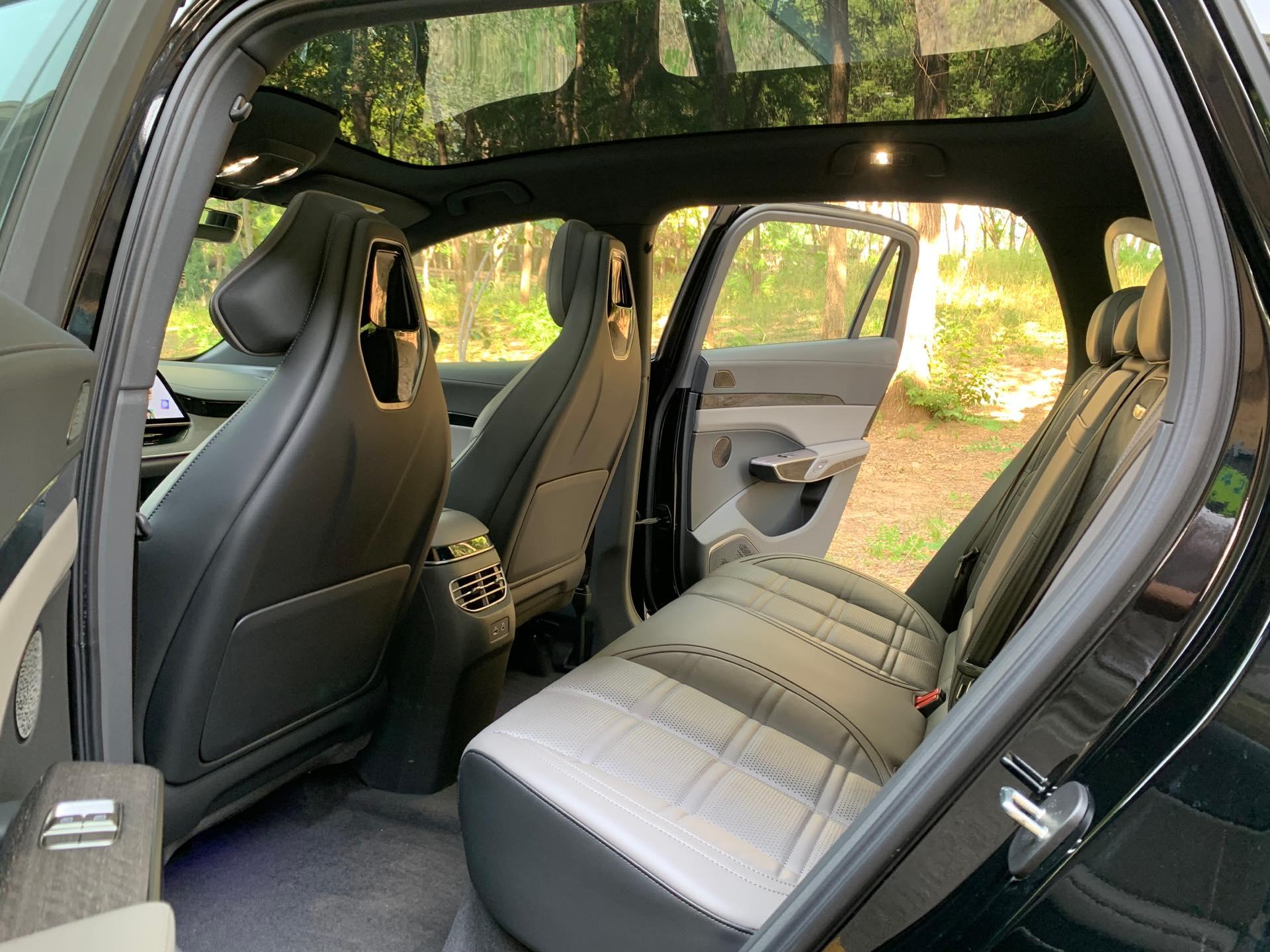 HongQi 2025 Tiangong 08 680 Four-wheel Drive Smart Edition Automatic Gear 12