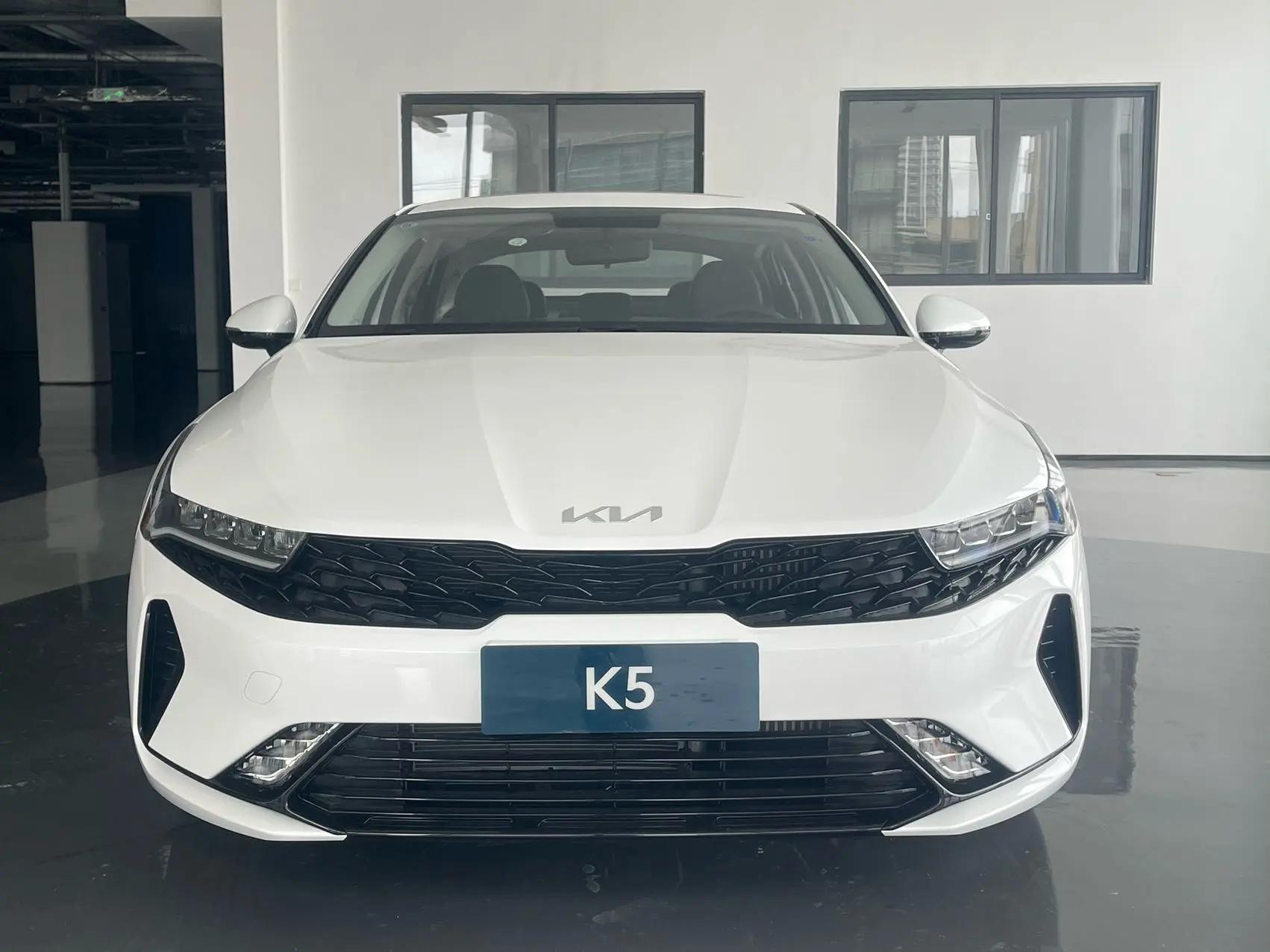 Kia 2025 K5 1.5T Deluxe Edition Automatic Gear 2