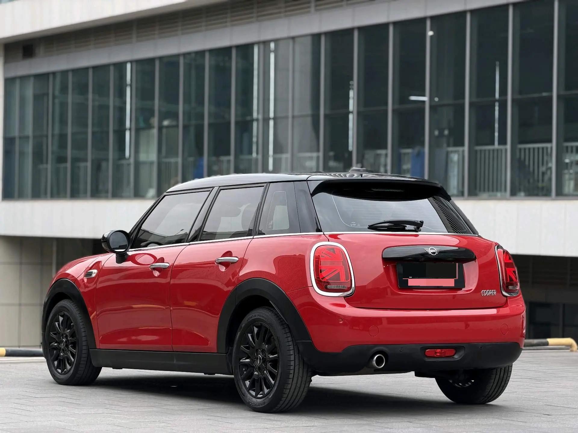 MINI 2021 1.5T COOPER Classic Five-Door Edition 4
