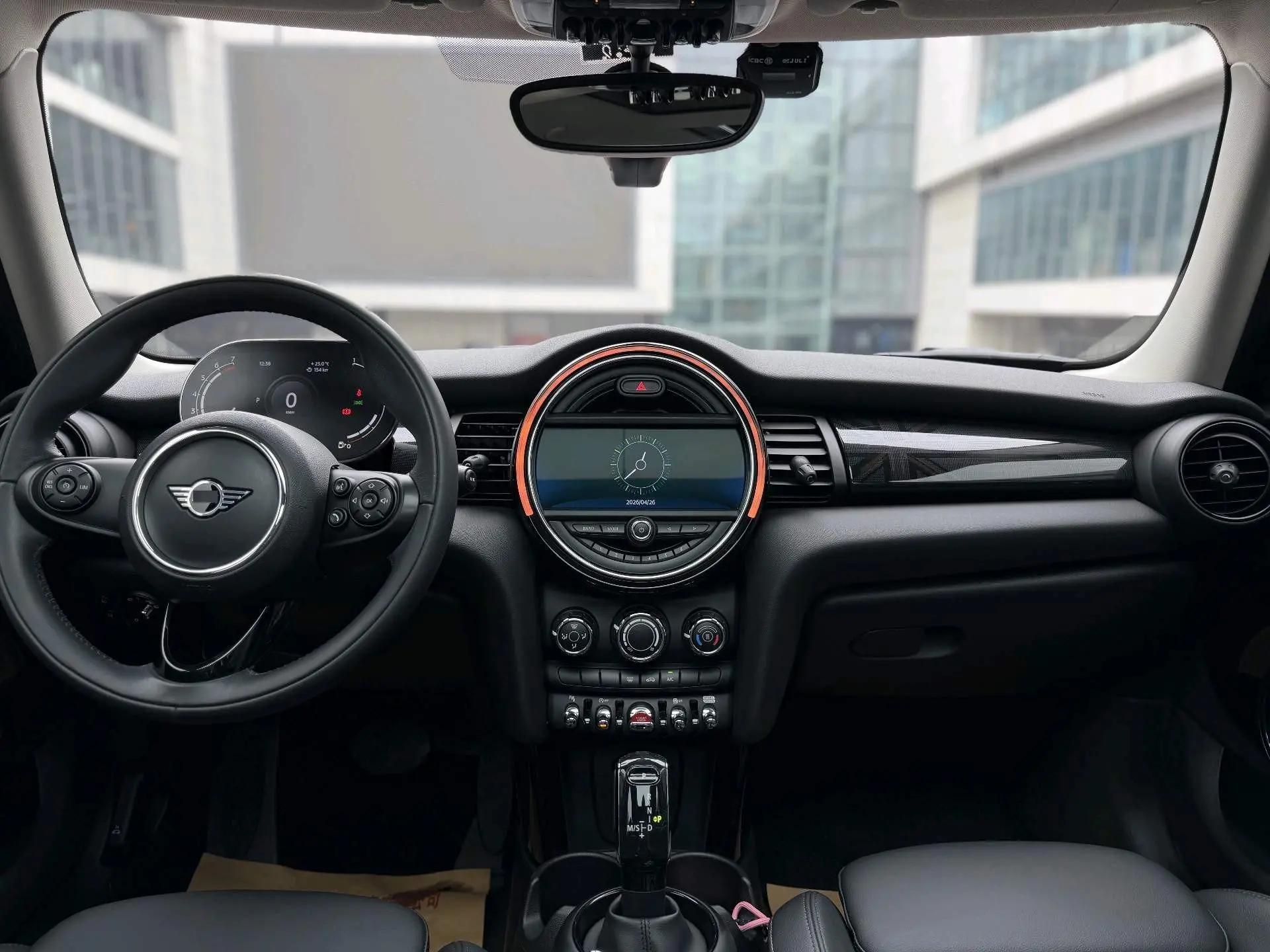 MINI 2021 1.5T COOPER Classic Five-Door Edition 5