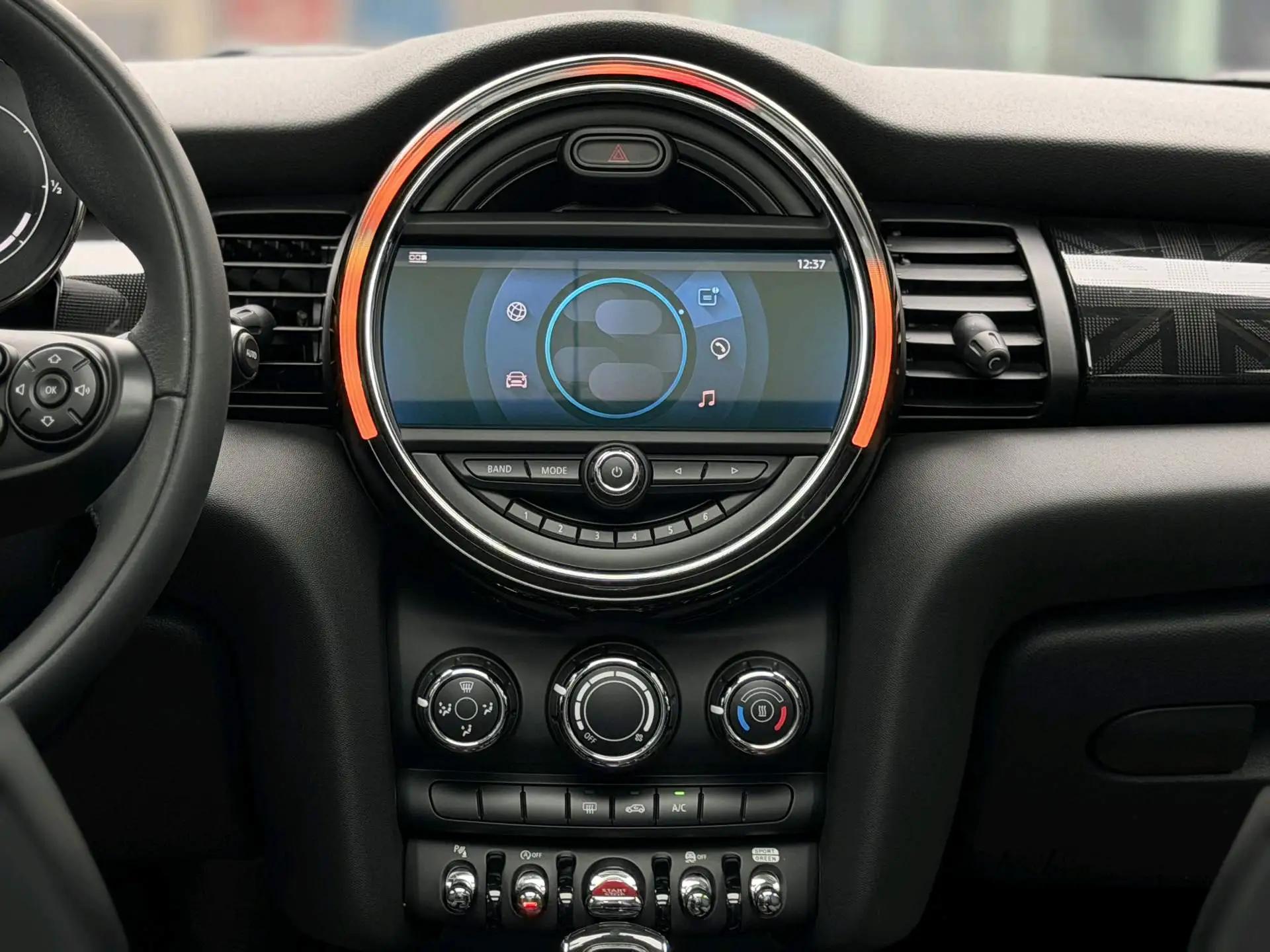 MINI 2021 1.5T COOPER Classic Five-Door Edition 7