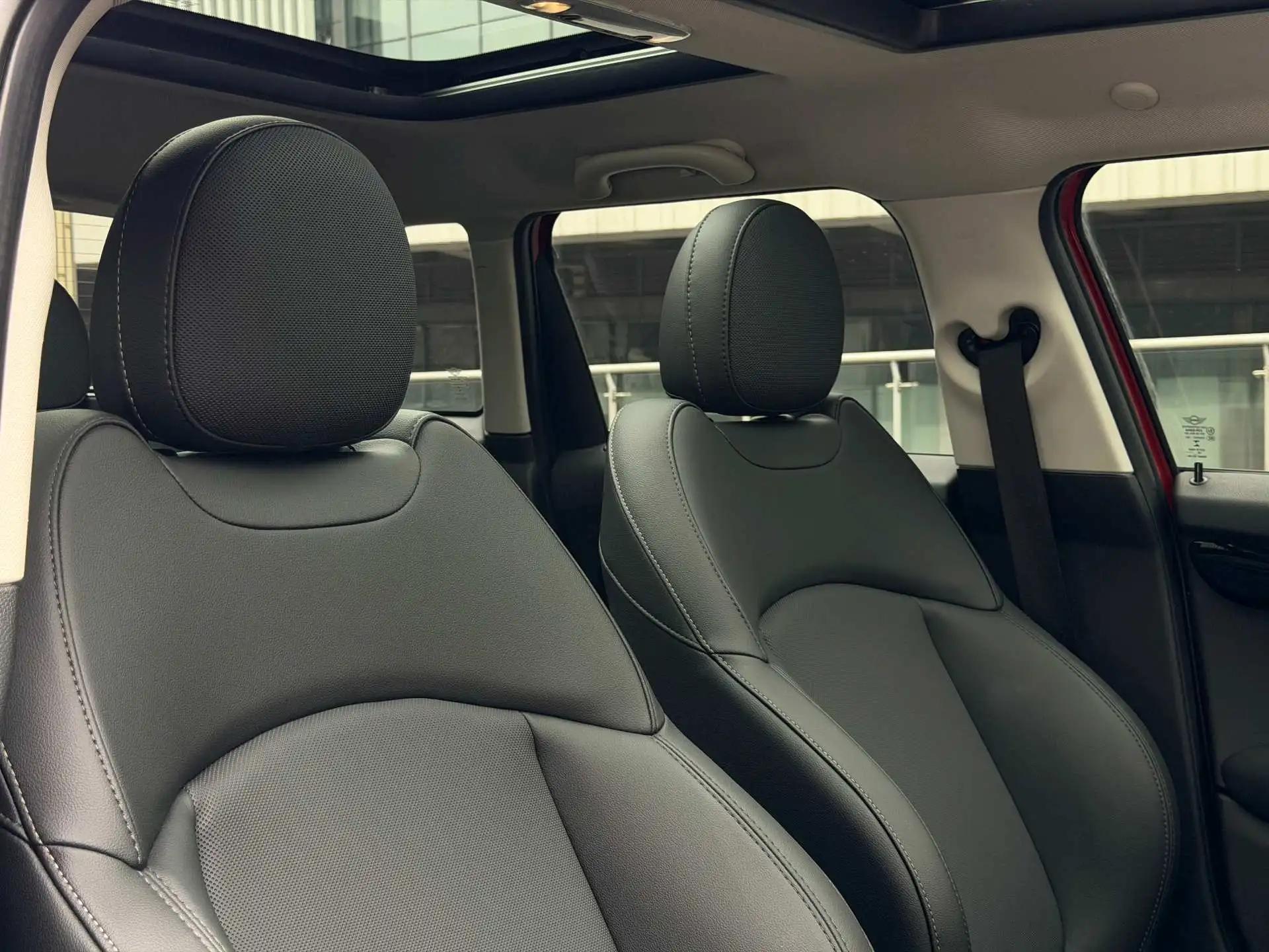 MINI 2021 1.5T COOPER Classic Five-Door Edition 9