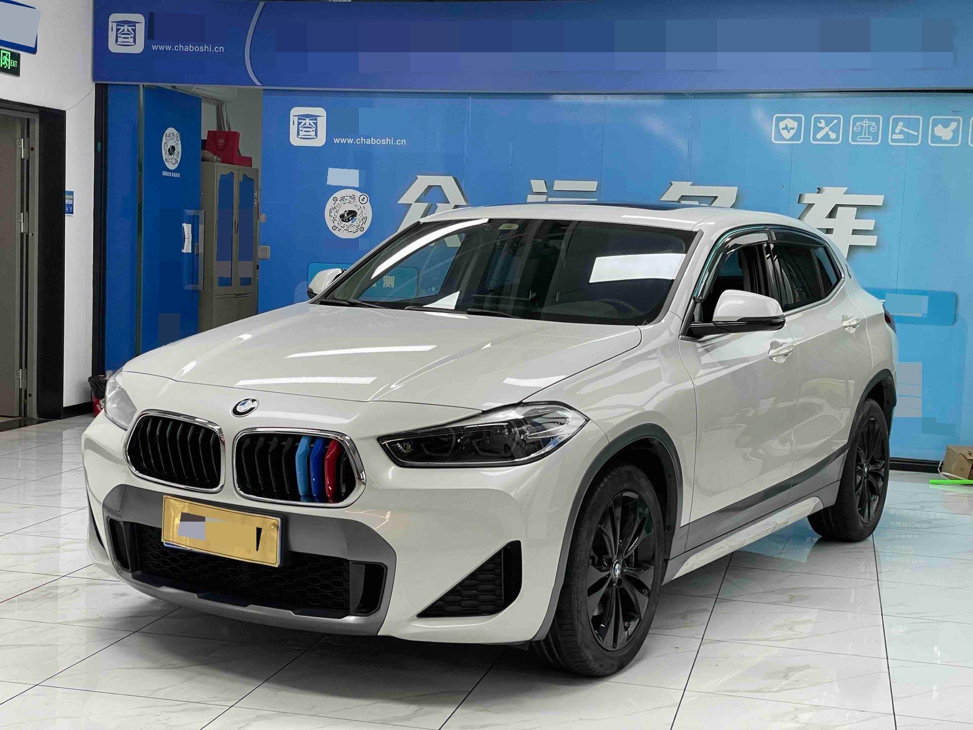 Open image lightbox: BMW X2 2020 sDrive20i M off-road set