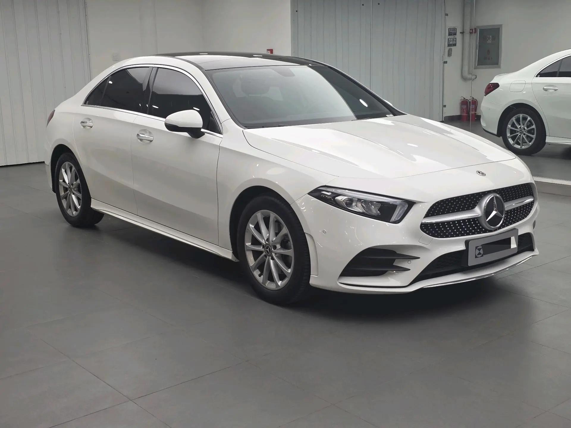 Mercedes Benz Class A 2021 A 200 L Sports Car Fashion Model 3