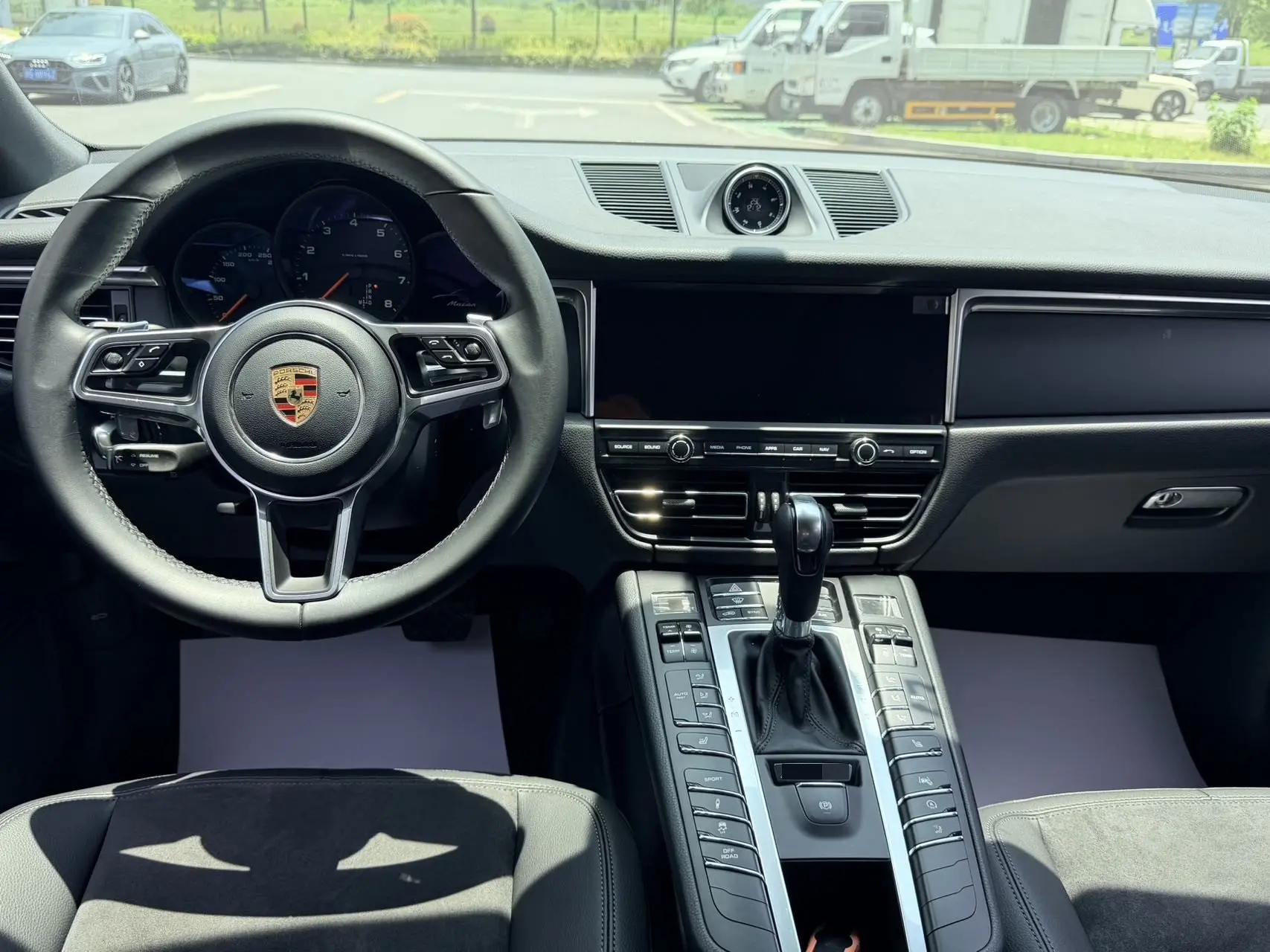 Macan 2018 Model Macan 2.0T 8