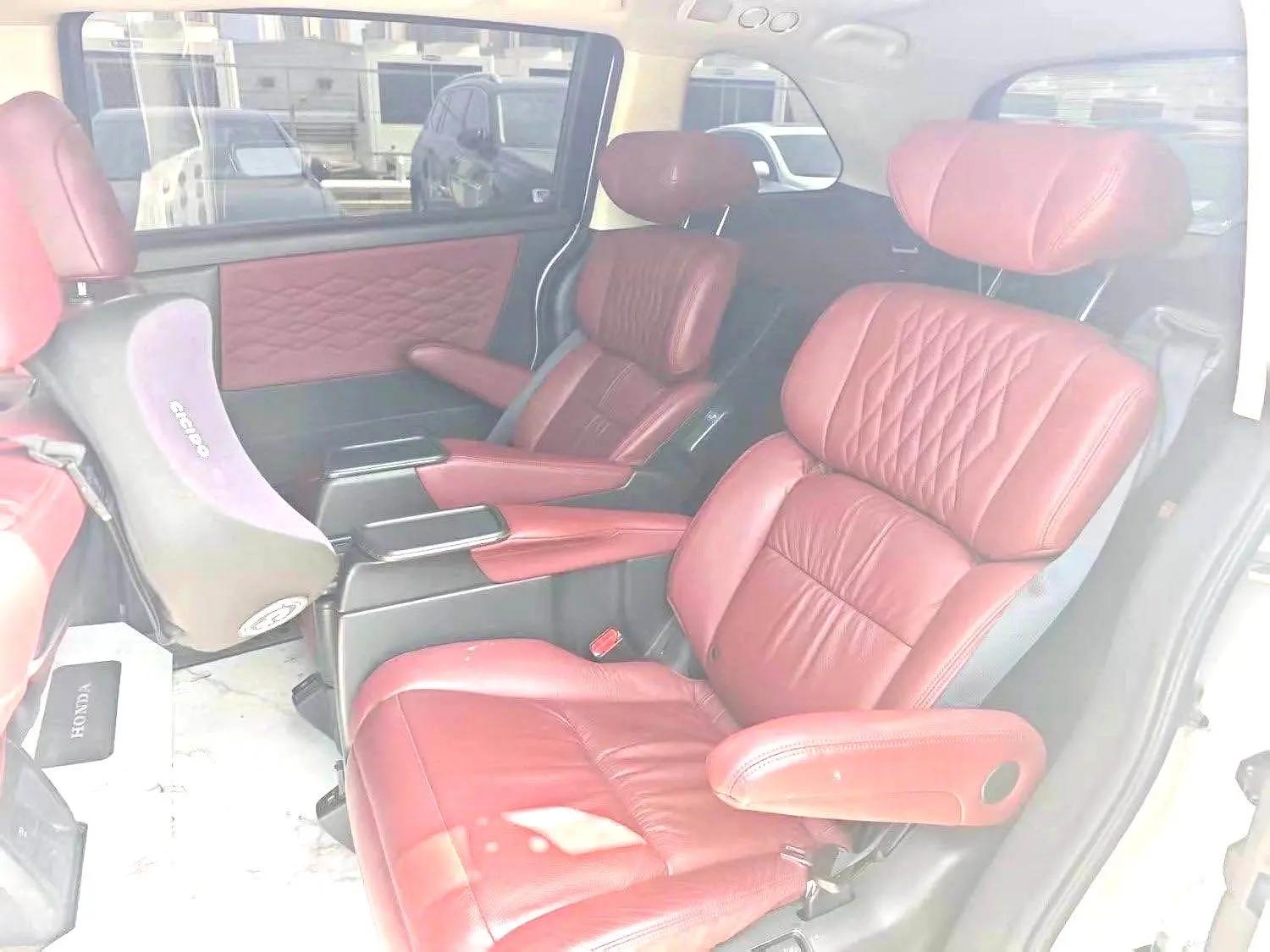 Elyson 2022 2.0L e:HEV Extreme Edition 6
