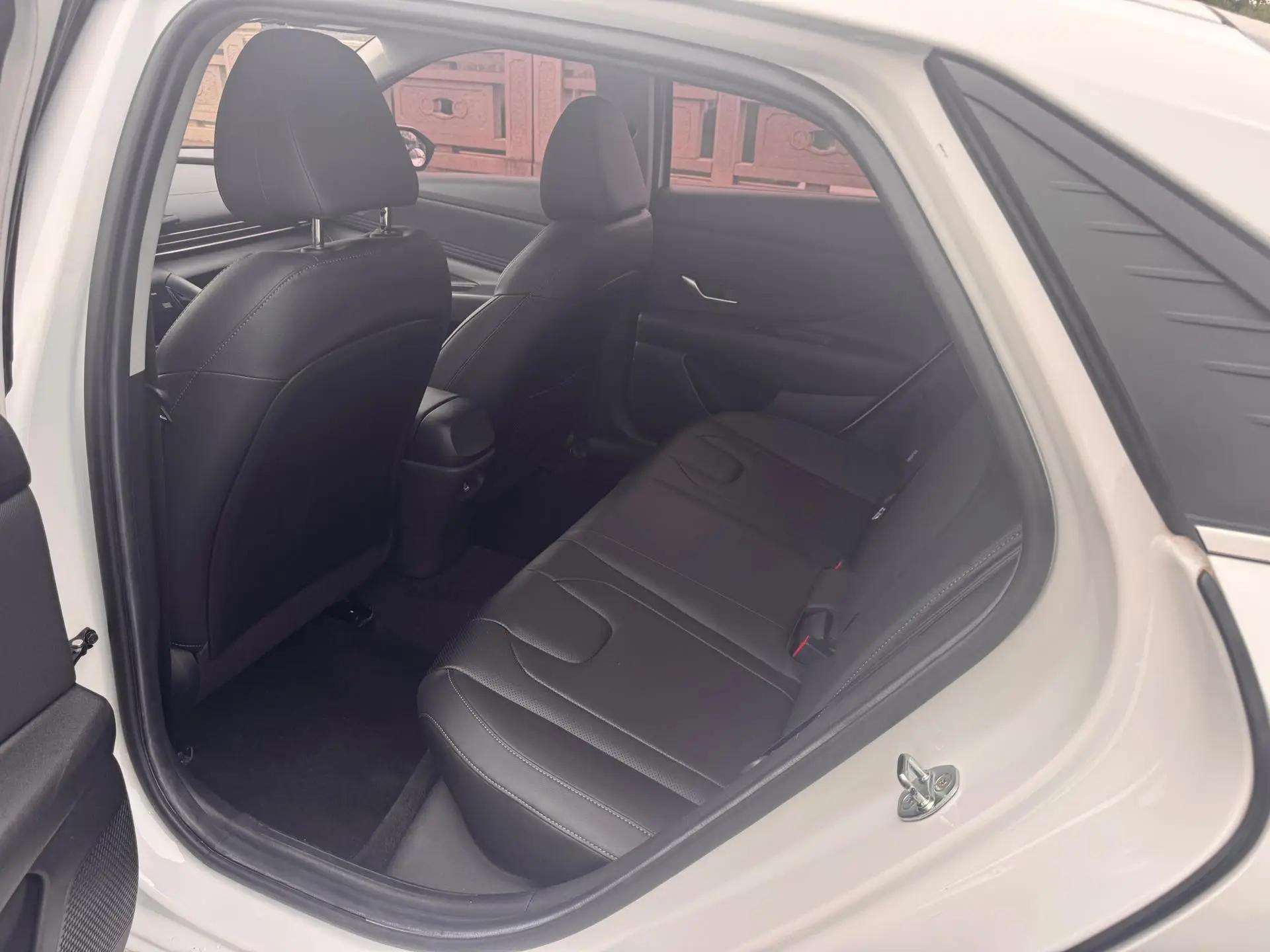 Elantra 2021 1.5L CVT LUX Prestige Edition 5