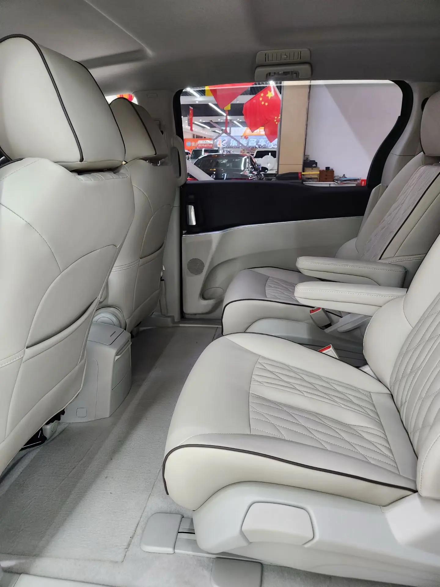 Buick GL8 2023 Land Business Class 652T Comfort Model 5