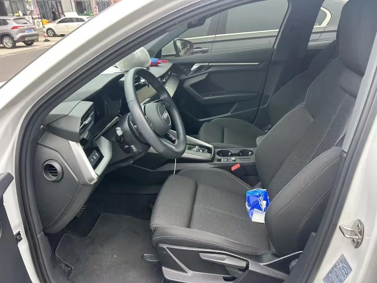 Audi 2024 A3 Sportback 1.4TFSI 35TFSI Ambition Sport Automatic 3