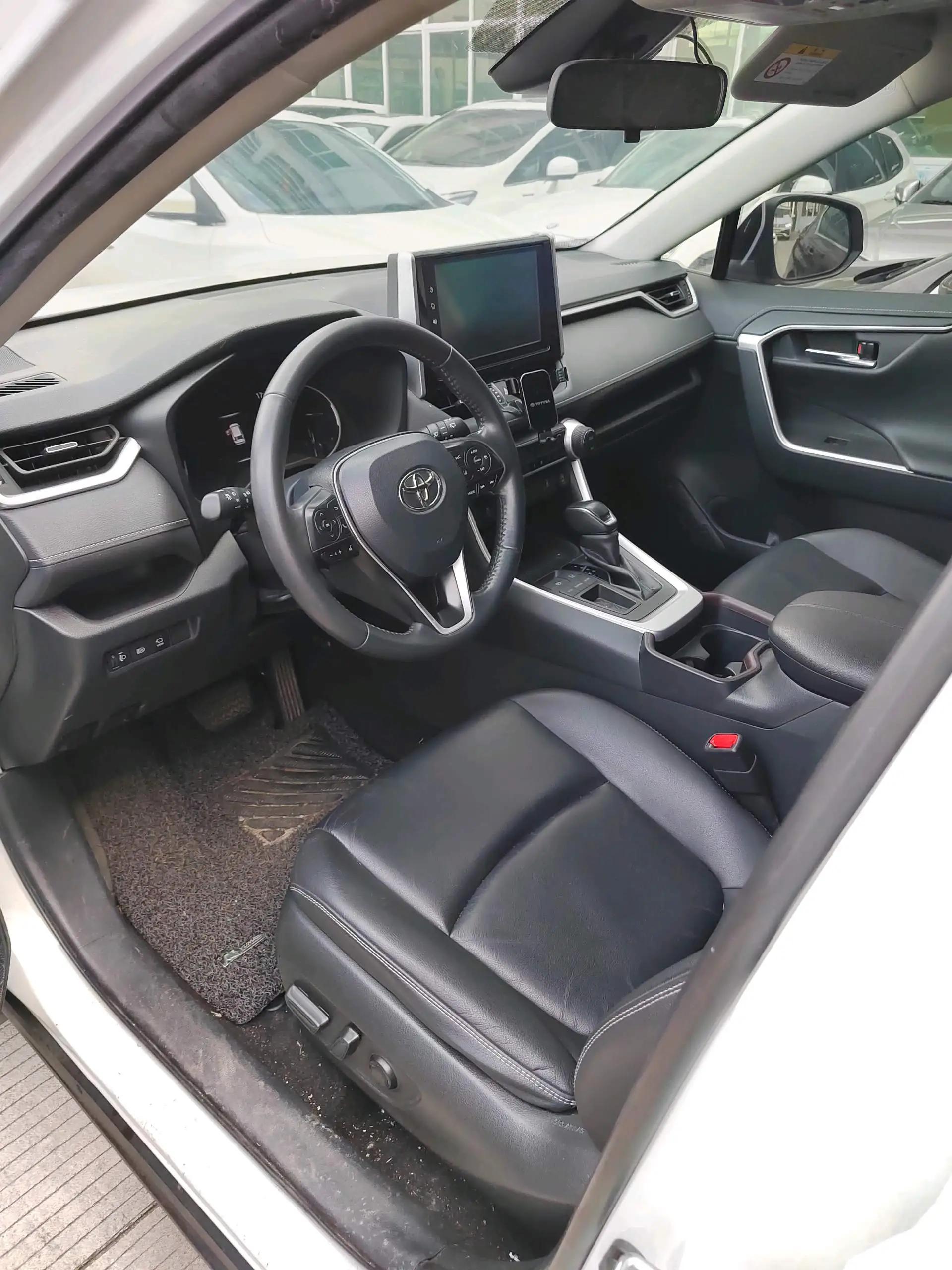 RAV4 Rongfeng 2020 2.0L CVT Two-Drive Fashion PLUS Edition 3