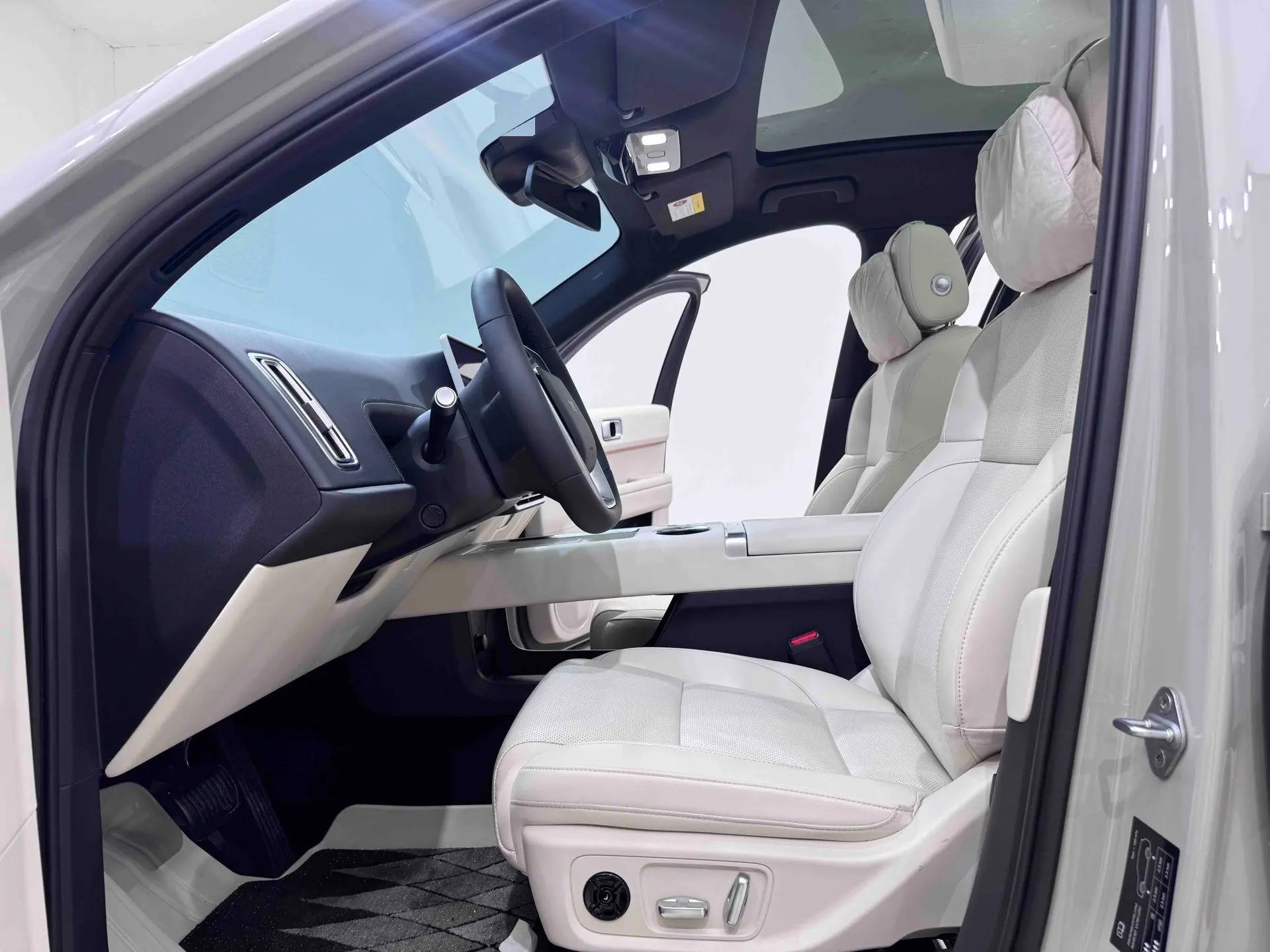 Li 2025 L6 Pro Intelligent Refreshed Version Automatic Transmission 3