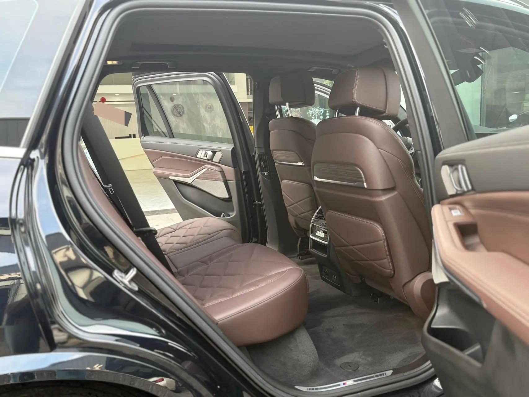 BMW X5 2022 xDrive 40Li M sports set 7