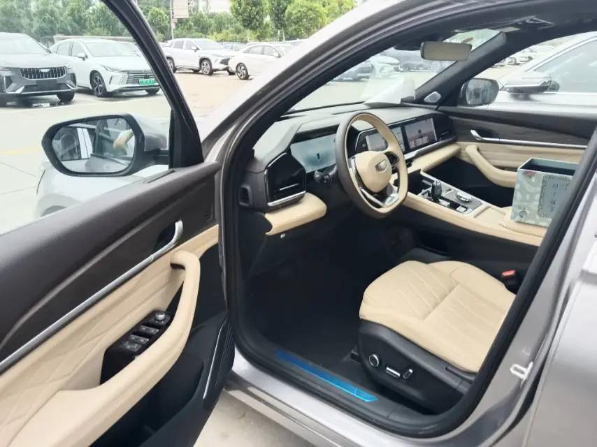Geely 2025 XingyueL (Monjaro) 2.0TD Oriental Obsidian Star Edition Automatic Gear 5
