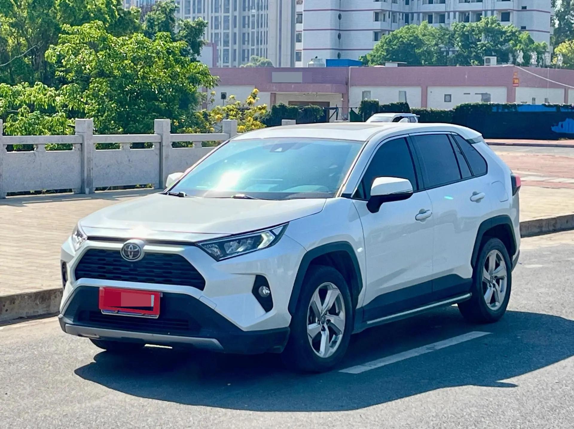 RAV4 Rongfeng 2020 2.0L CVT Two-Drive Fashion Edition