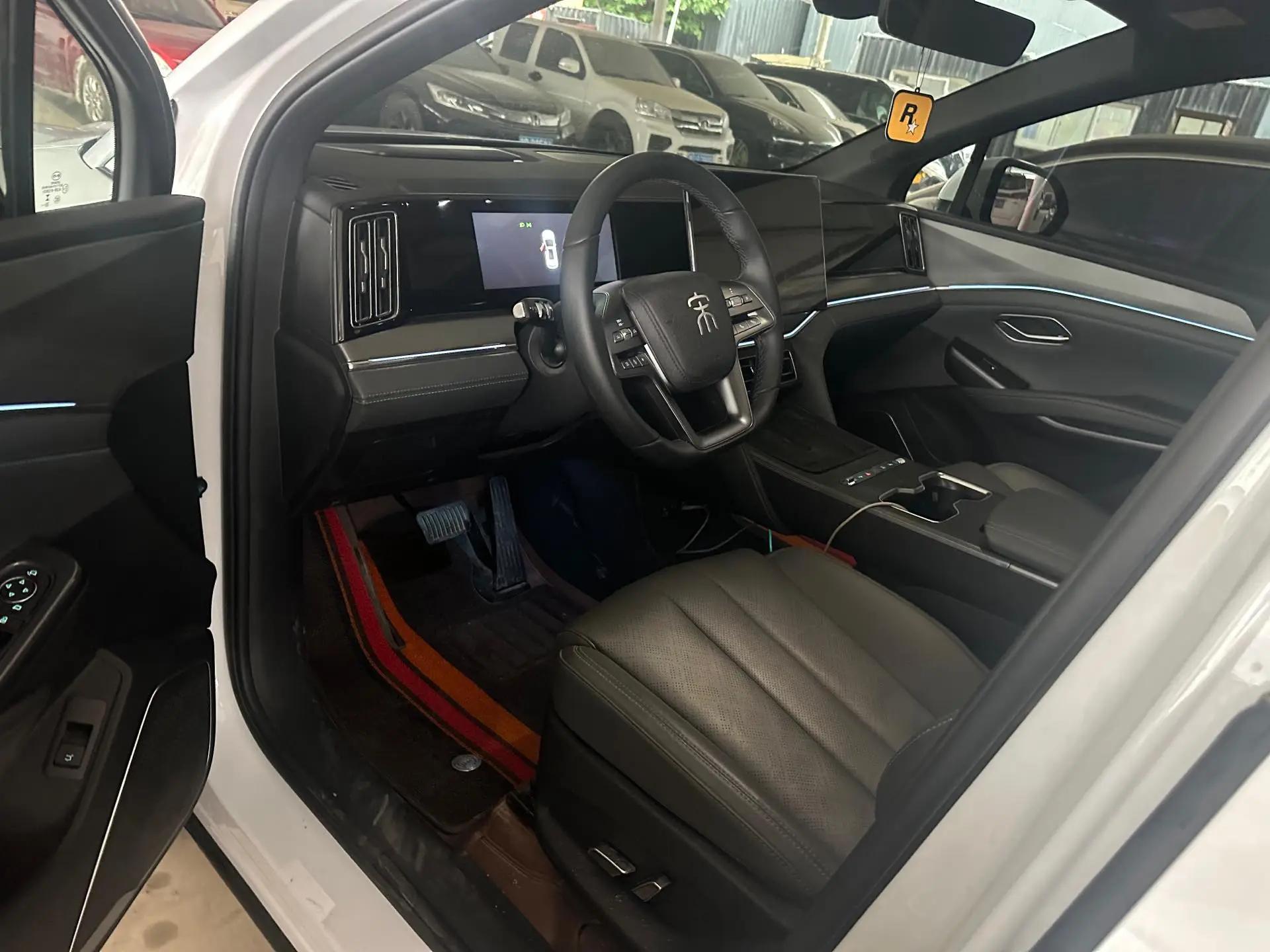 BYD 2026 Song L DM-i 1.5 Stepless 200KM Exceed Automatic Transmission 4