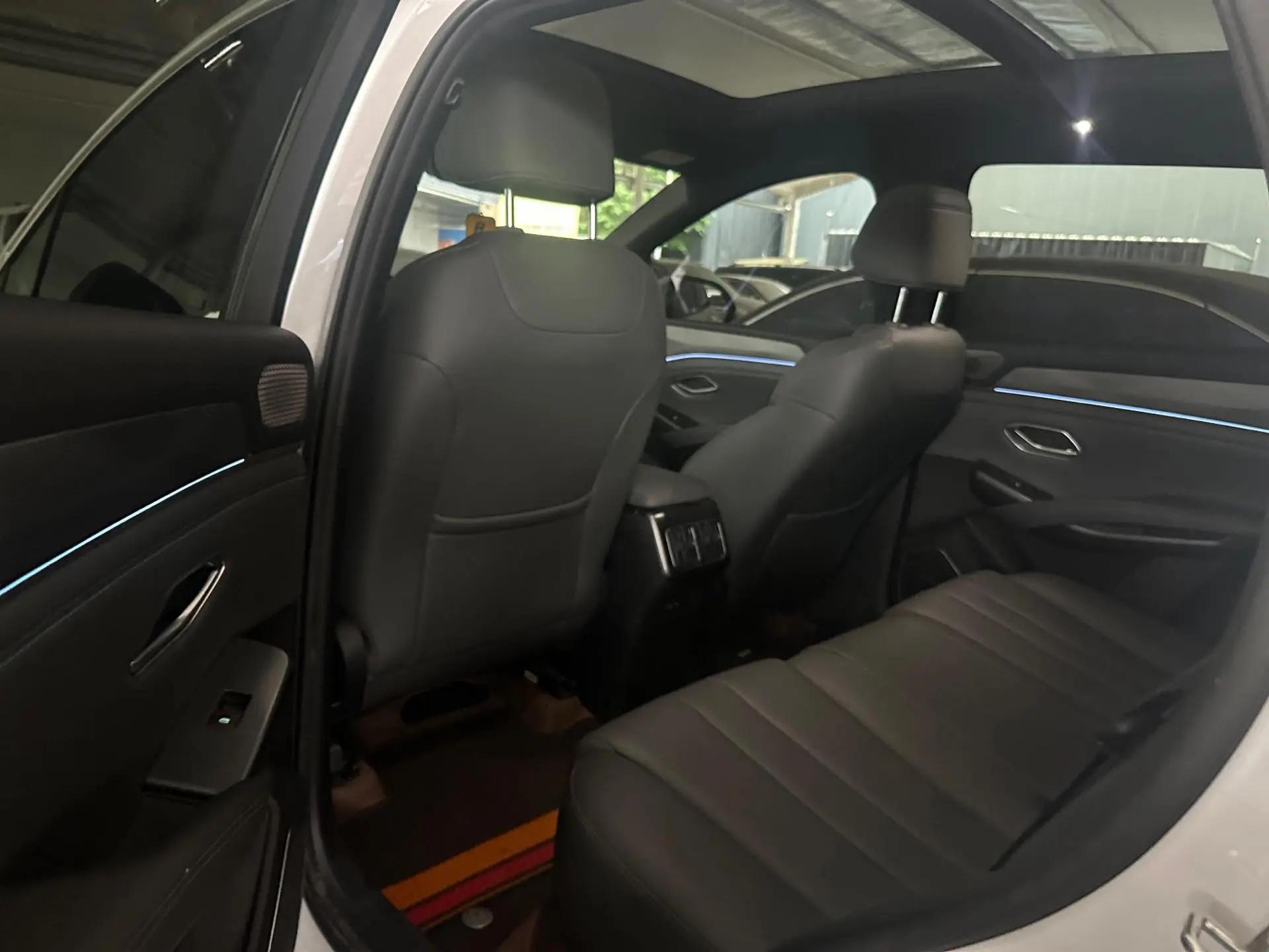 BYD 2026 Song L DM-i 1.5 Stepless 200KM Exceed Automatic Transmission 5