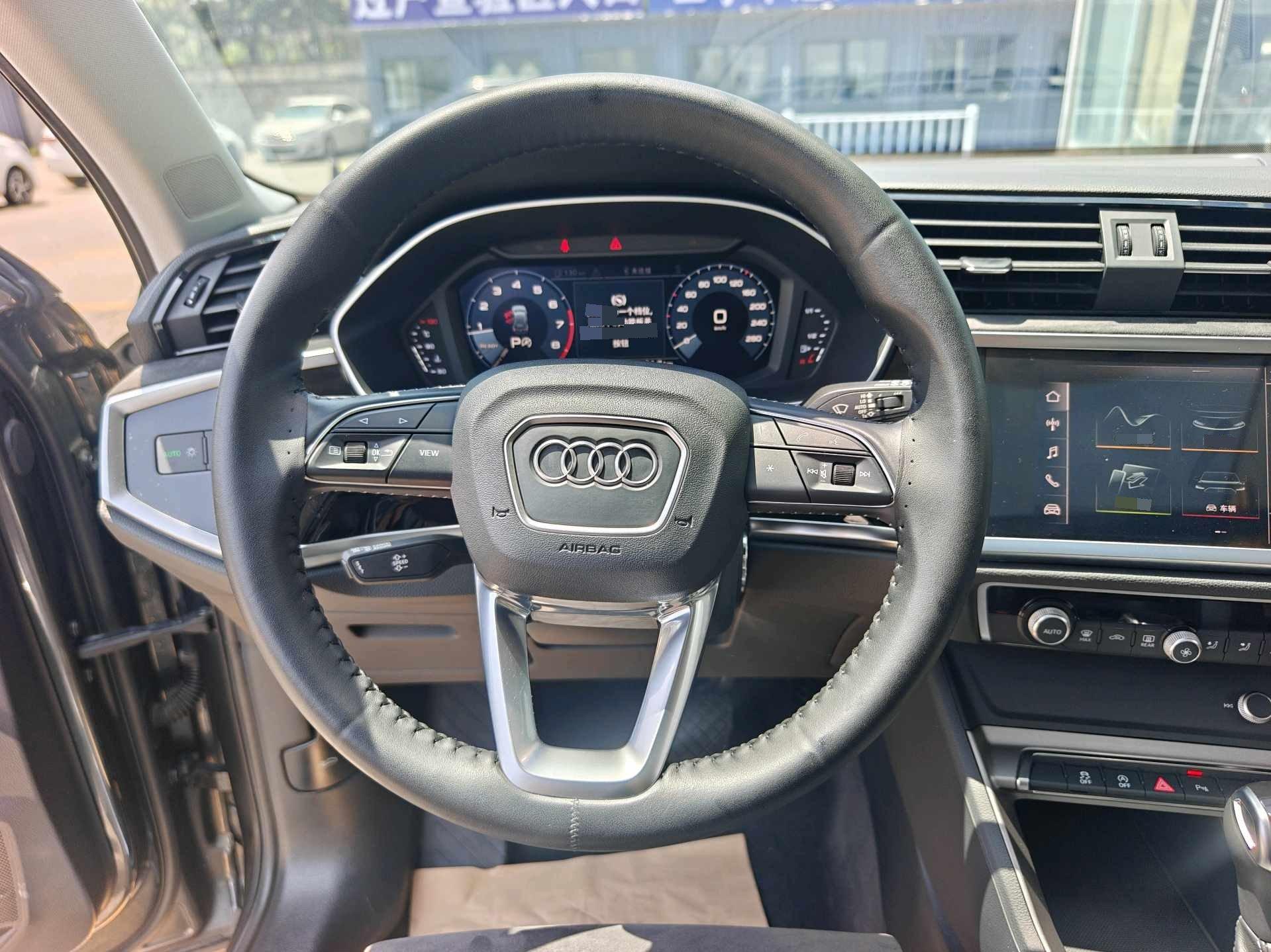 Audi Q3 2020 35 TFSI Enterprising Dynamic 9