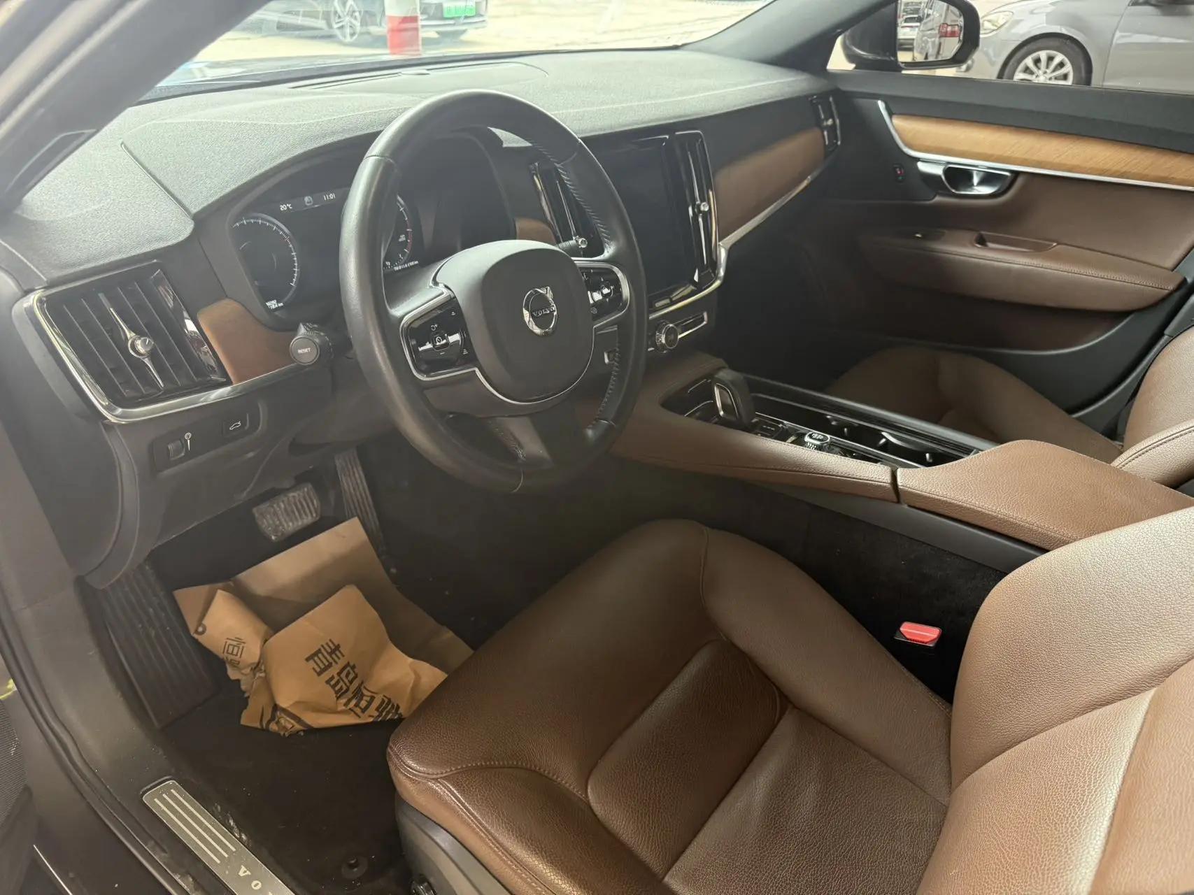 Volvo S90 2021 B5 Zhiyi Deluxe Edition 2