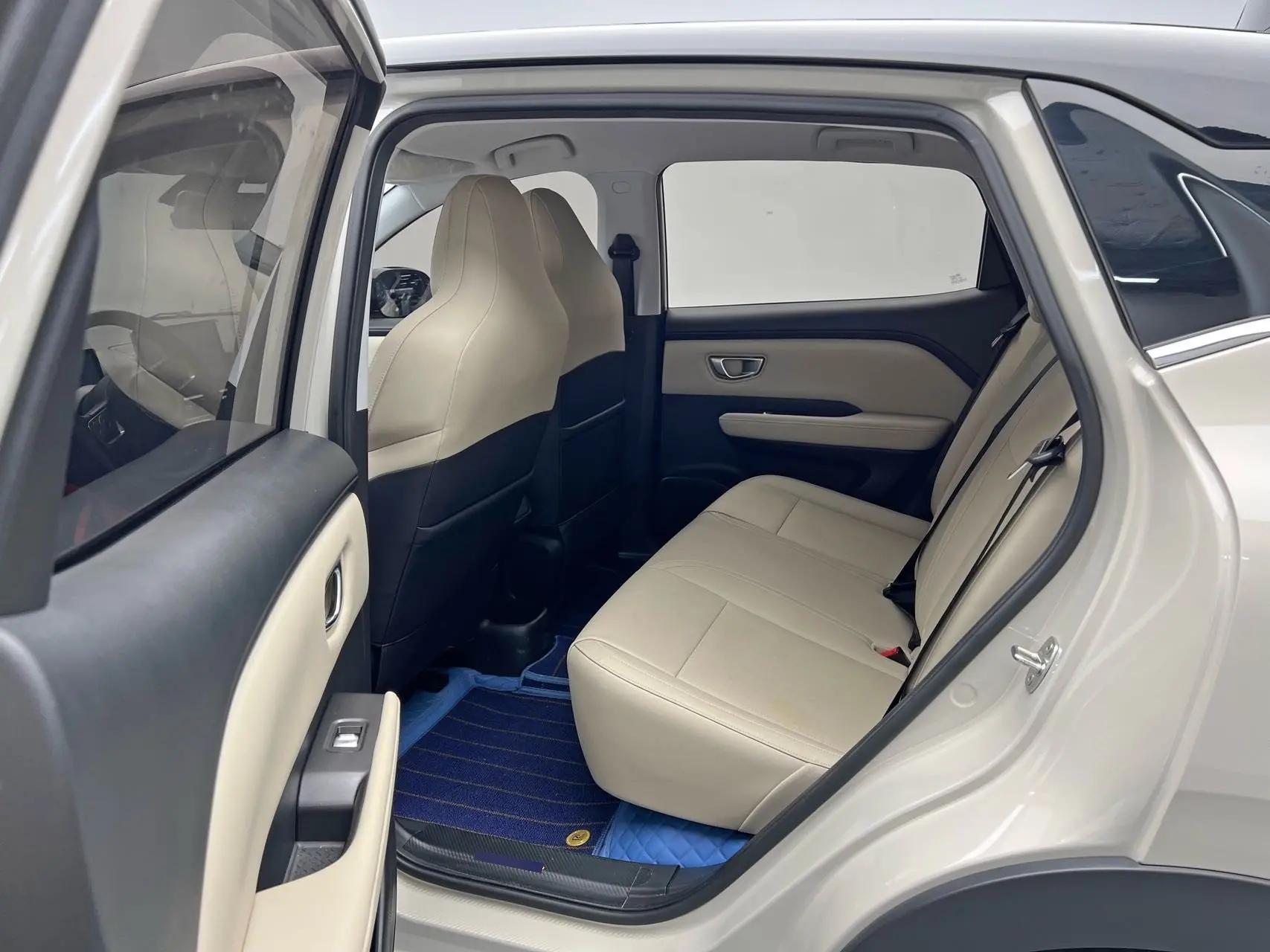 WuLing 2024 Plantronics PLUS 401km Five-seat Edition Automatic Gear 5