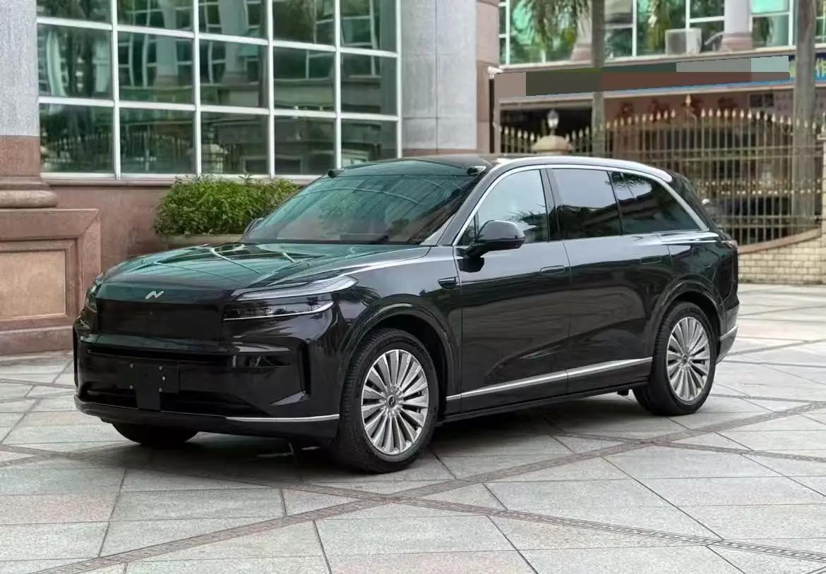 ONVO 2025 L90 Max six-seat automatic gear