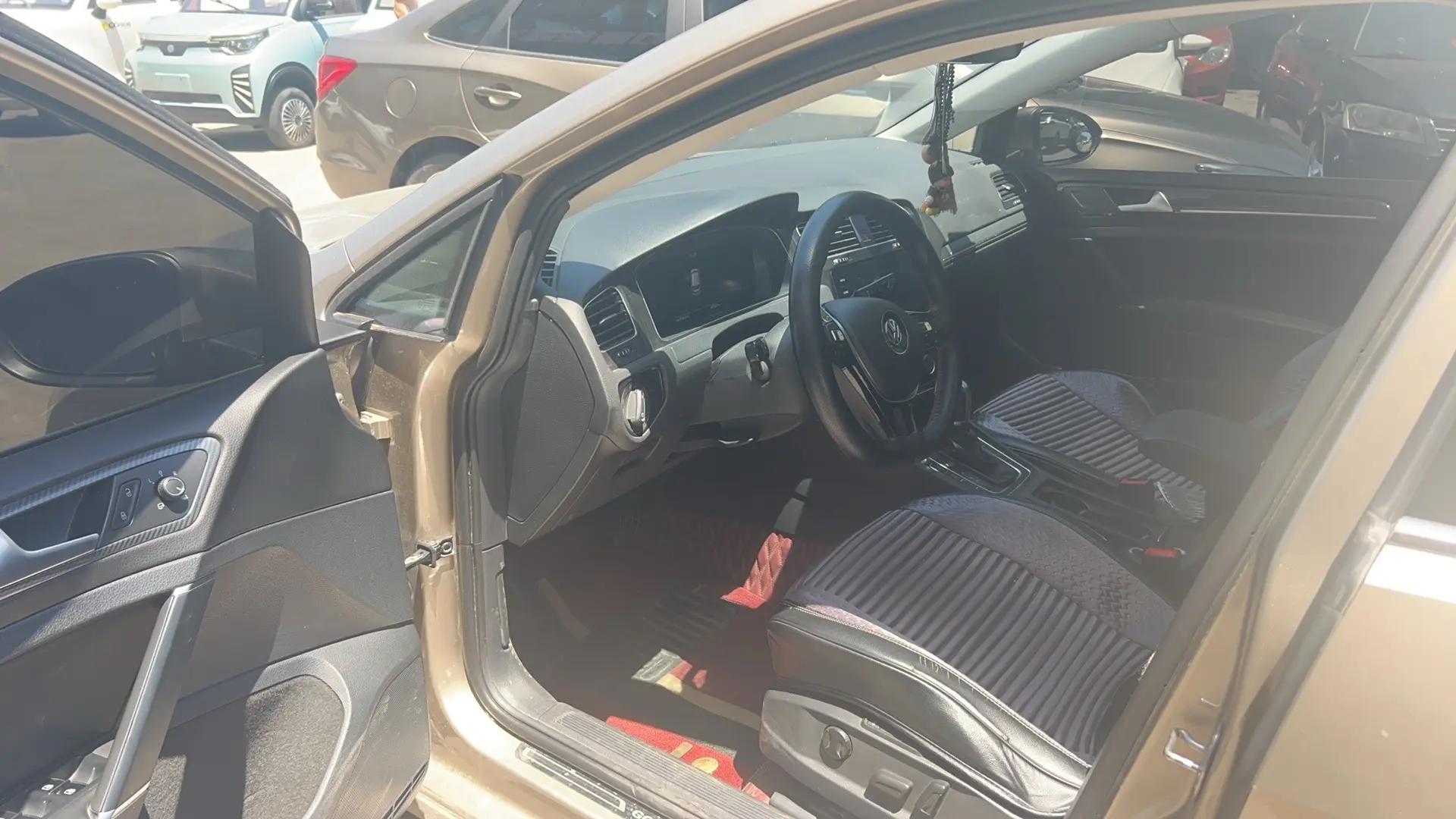 Golf 2020 280TSI DSG Luxury 4