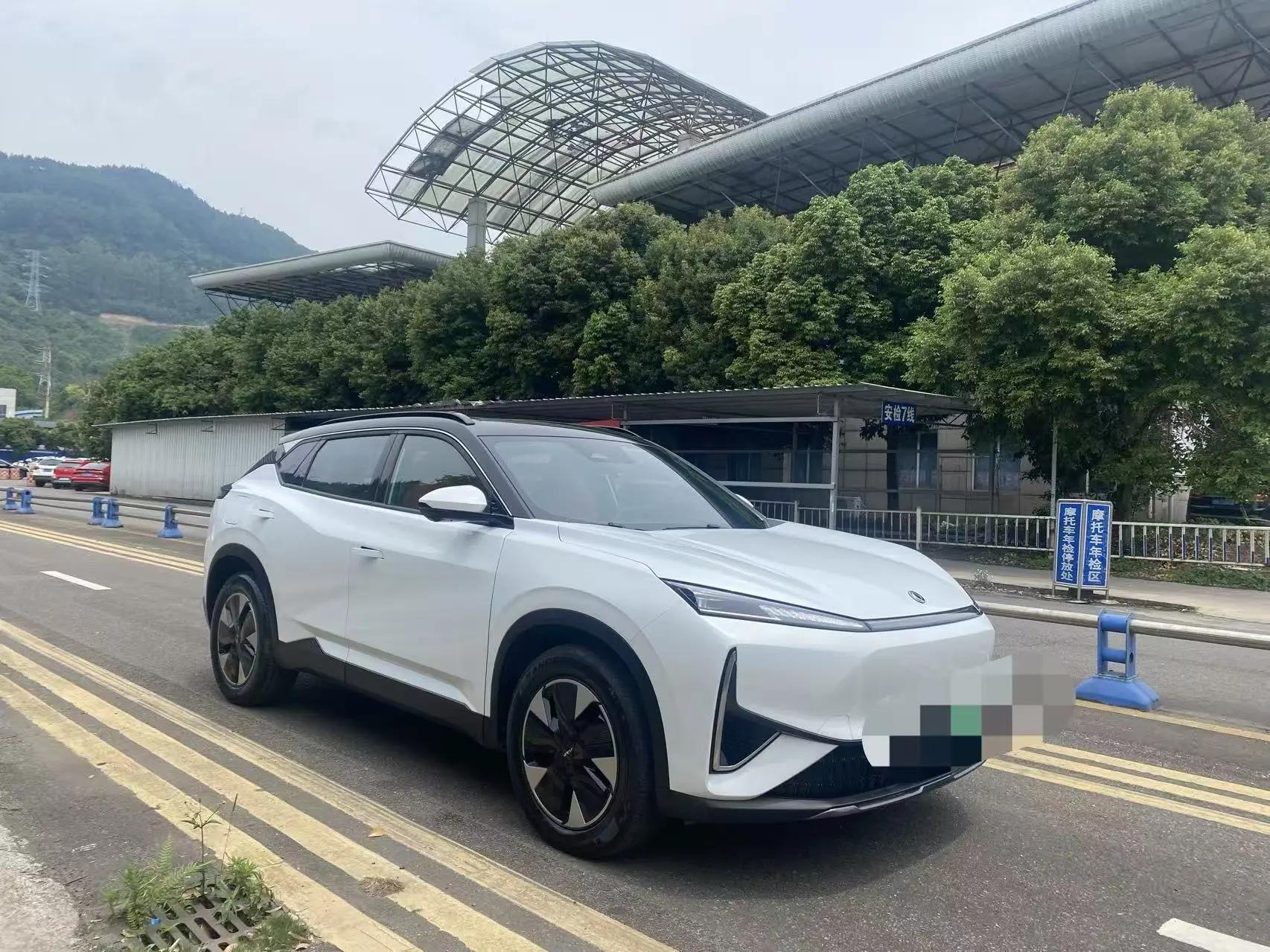Fengshen L7 New Energy 2024 205 Pro 3